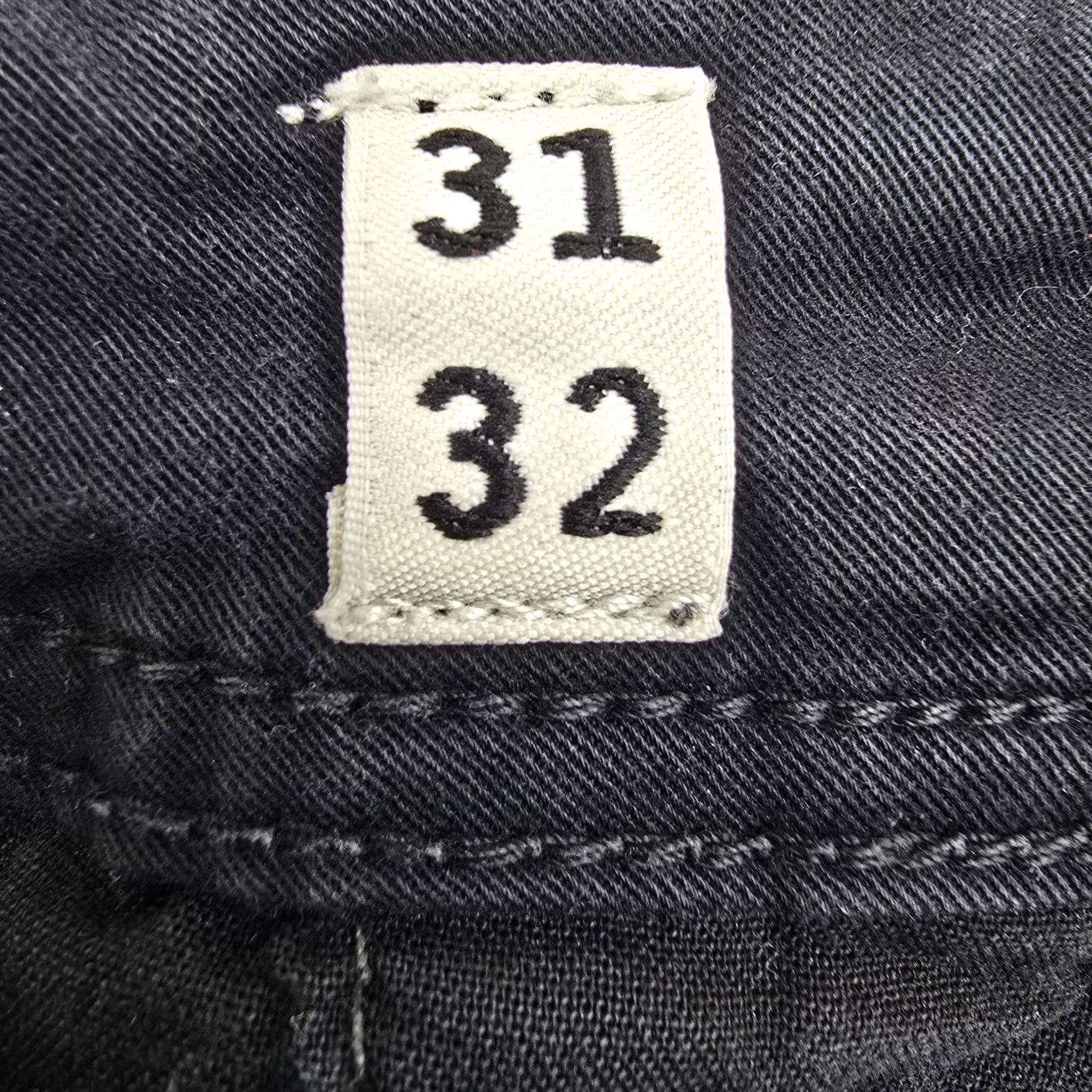 Jack & Jones Jack & Jones Mens Black Cargo Pants 31 Regular Tapered Button BNWT Mens Black Cargo Pants 31 Regular Button BNWT Size US 31 - 4 Thumbnail