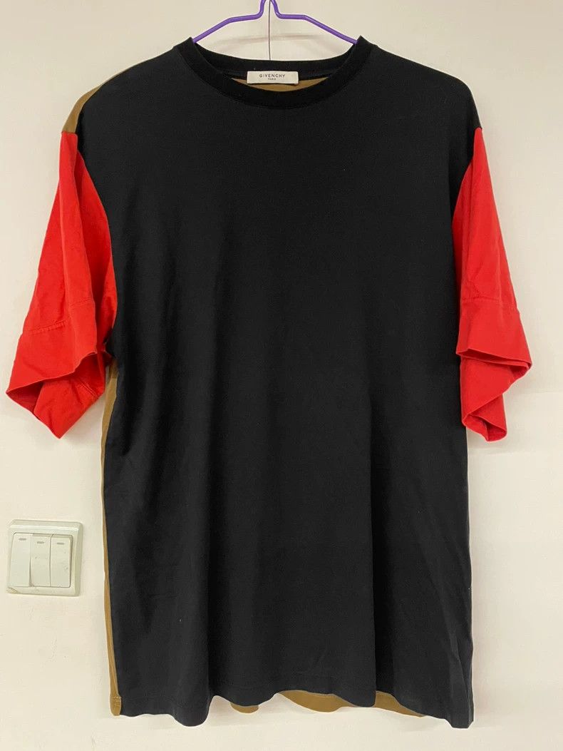 Givenchy Givenchy Red Sleeve Short Sleeve Shirt Size US S / EU 44-46 / 1 - 1 Thumbnail