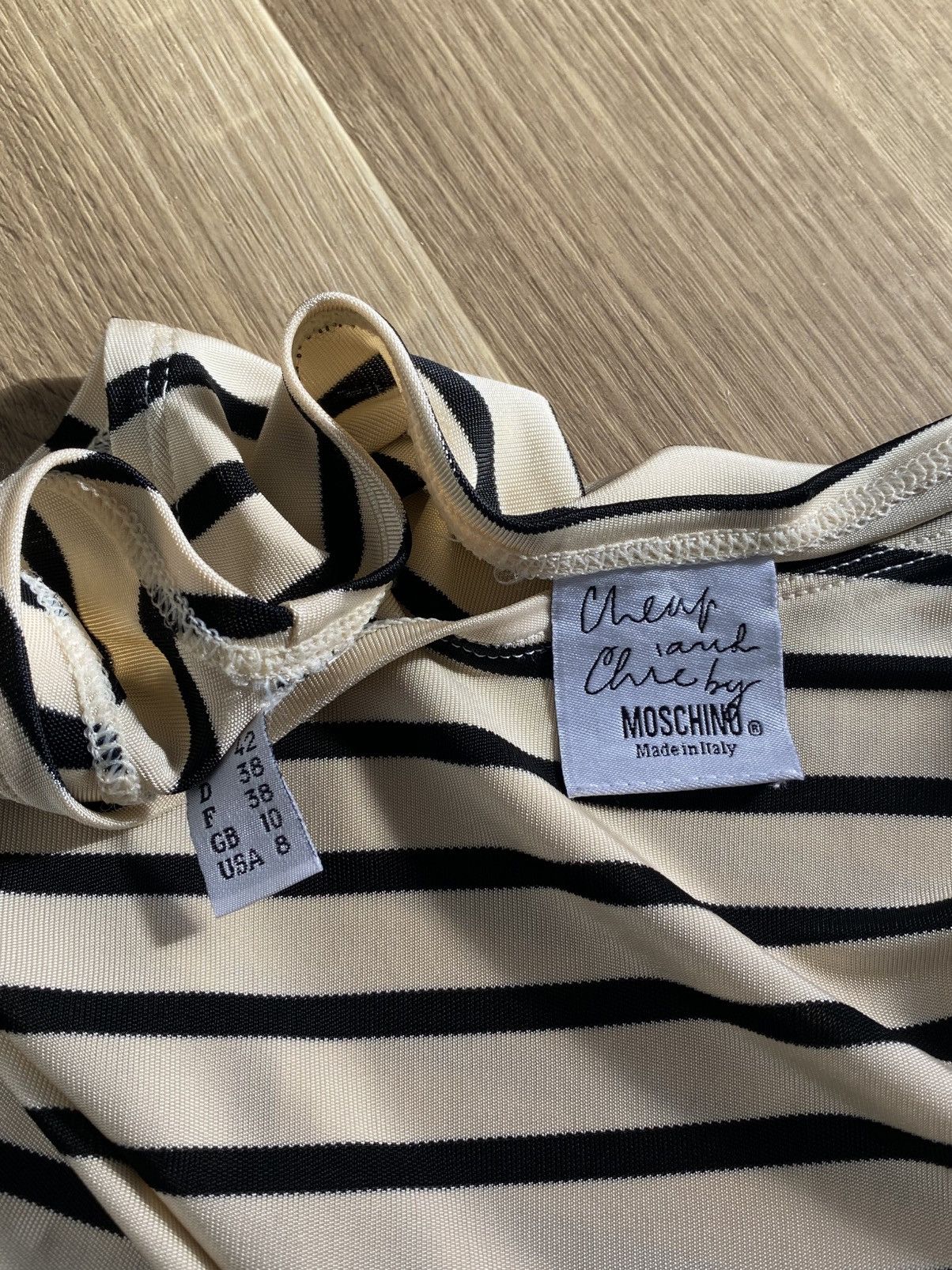 Moschino Moschino 90s crop top Size M / US 6-8 / IT 42-44 - 9 Thumbnail