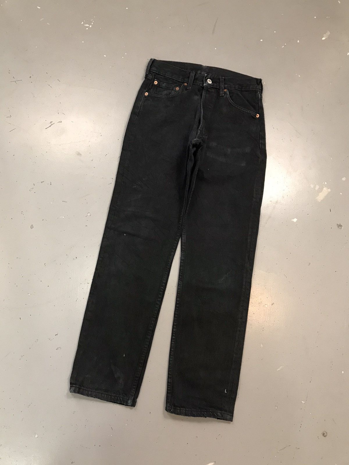 Levi's × Vintage Vintage Levi’s red tab distressed denim Size US 28 / EU 44 - 2 Thumbnail