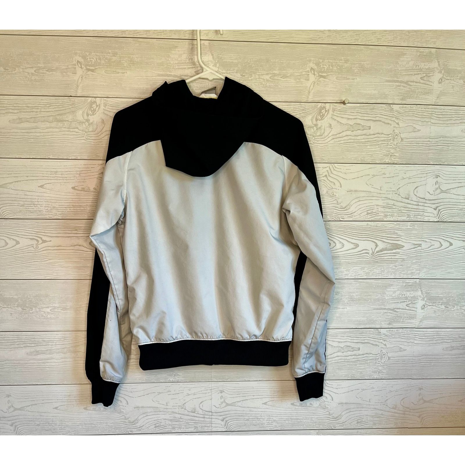 Nike Nike black/white women’s track jacket Size medium (8-10) Size M / US 6-8 / IT 42-44 - 2 Thumbnail