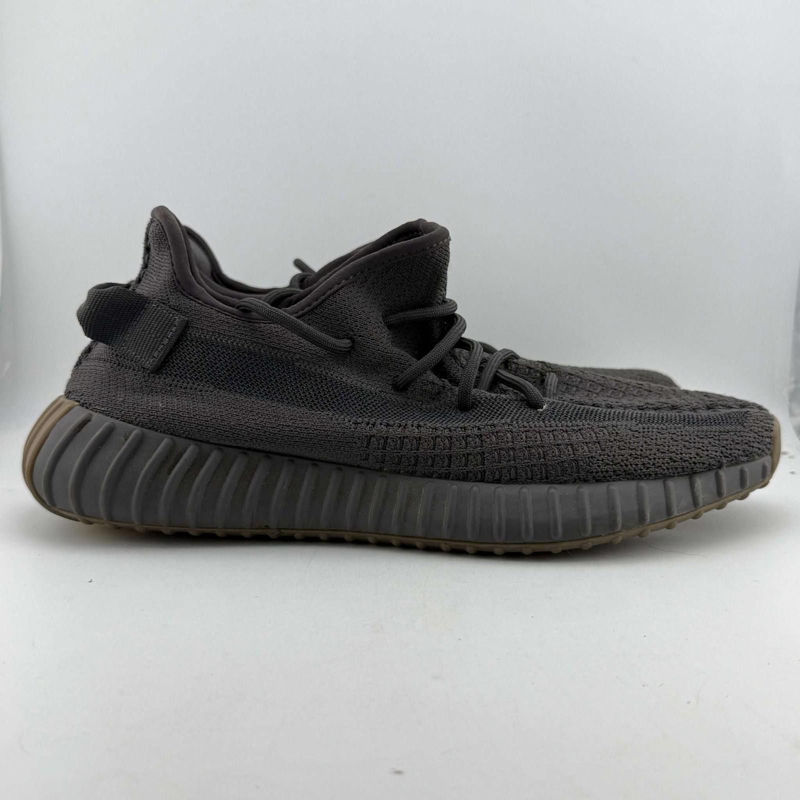 Adidas Yeezy 350 V2 Cinder US 10 Used No Box Size US 10 / EU 43 - 4 Thumbnail