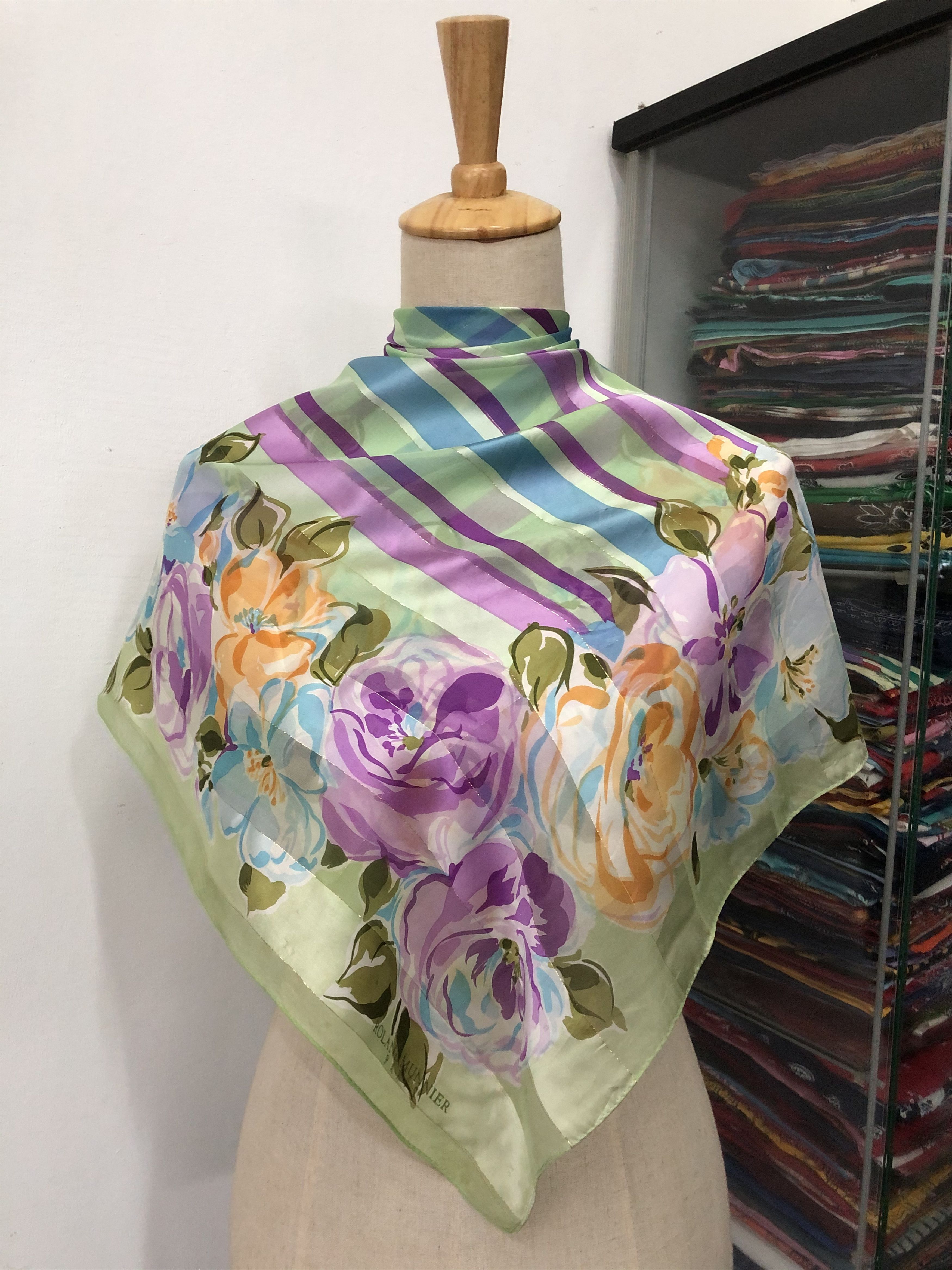 Vintage Vintage Roland Munnier Silk Scarf Size ONE SIZE - 1 Thumbnail