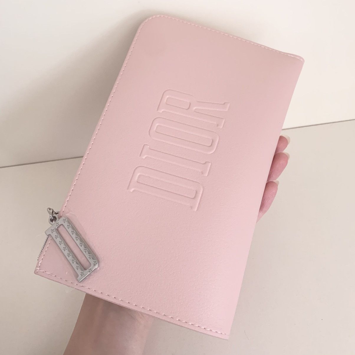 Dior Dior pink zippy cosmetic pouch Size ONE SIZE - 1 Thumbnail
