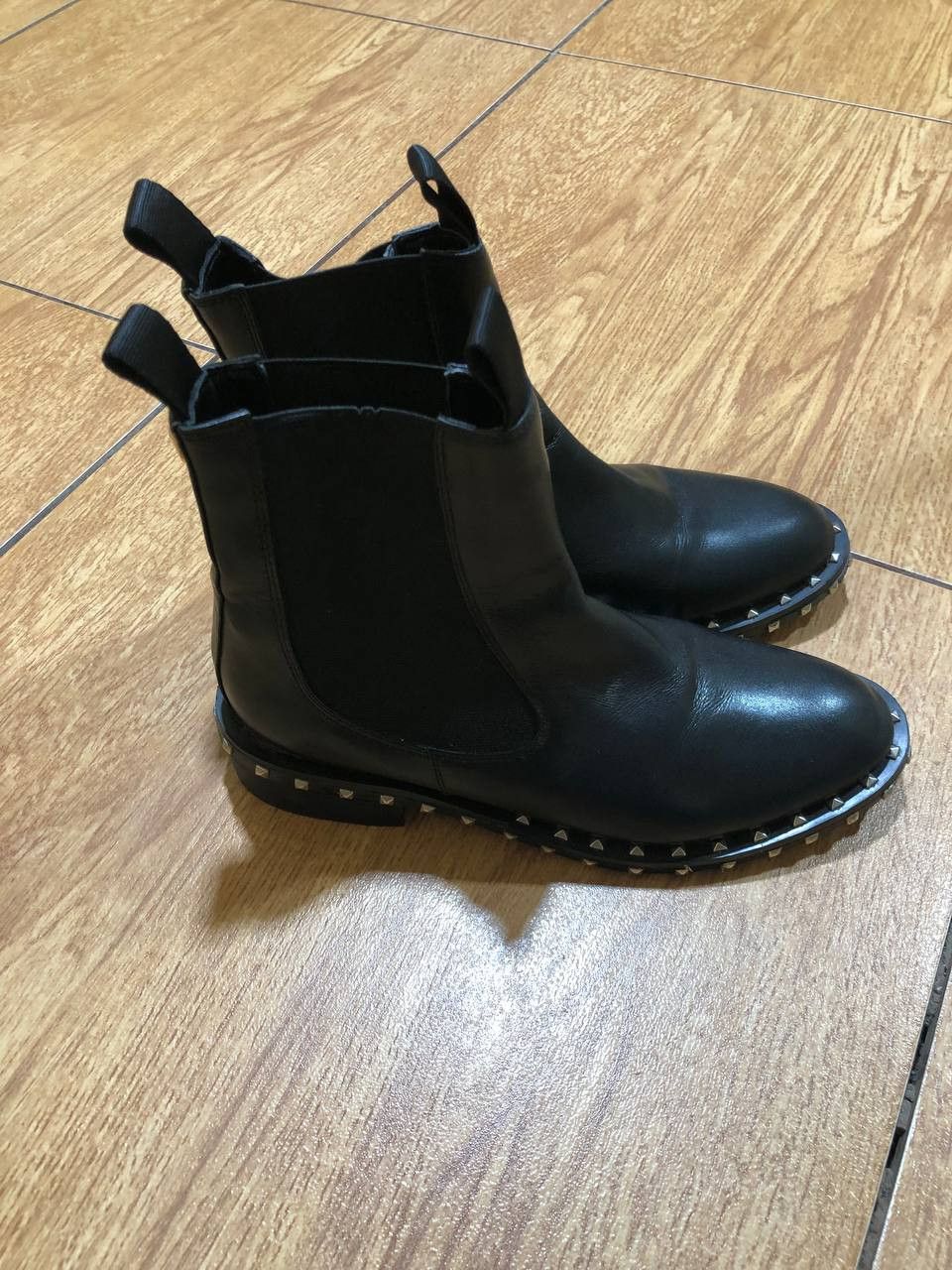 Valentino Luxury Valentino Black Studded Detail Chelsea Boots Size 36 Size US 6 / IT 36 - 12 Thumbnail