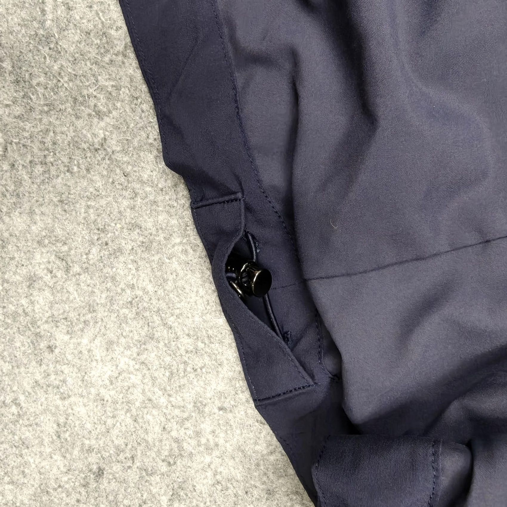 Lululemon Lululemon Jacket Womens Blue 6 Hooded Full Zip Windbreaker Vent Back Lightweight Size M / US 6-8 / IT 42-44 - 5 Thumbnail