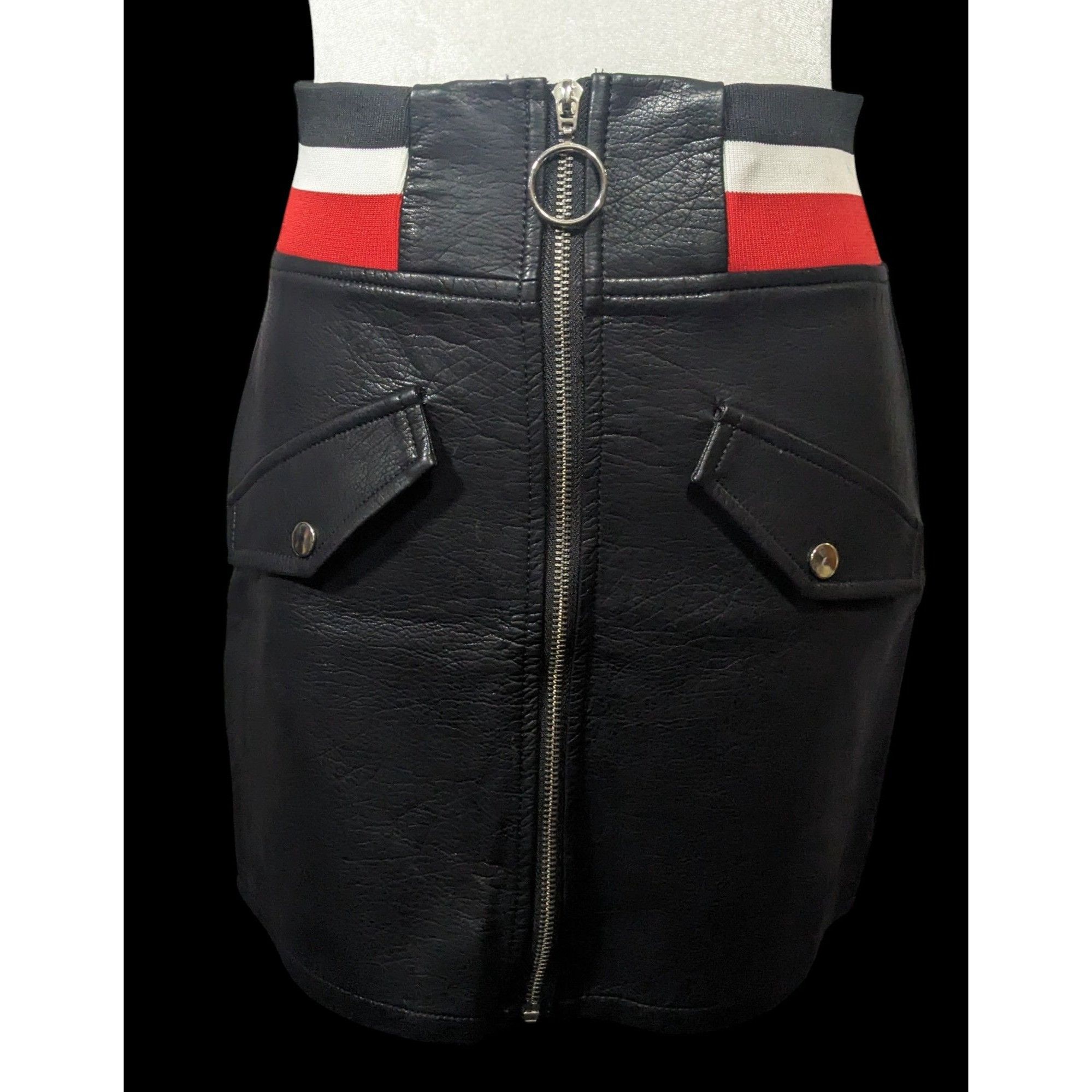 Other Signature8 Sporty Faux Leather Mini Skirt Size Small Size 28" / US 6 / IT 42 - 1 Thumbnail