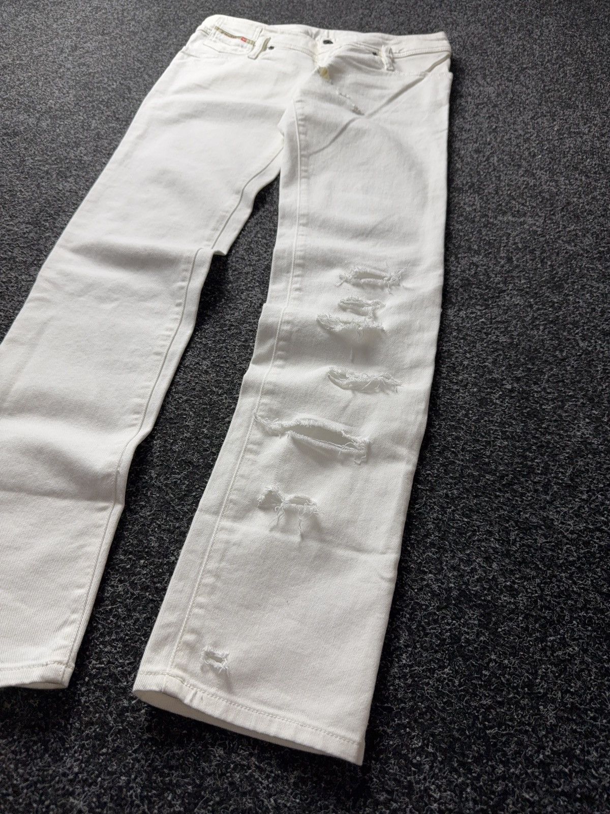 Diesel Luxury 00s Diesel Distressed White Jeans Slim Straight Y2K Size 30" / US 8 / IT 44 - 3 Thumbnail