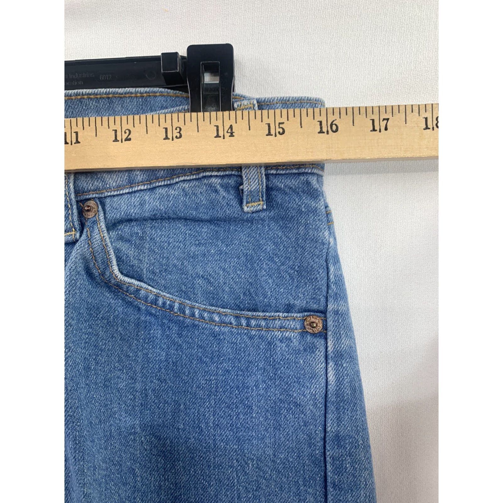 Levi's VINTAGE Levi Jeans 32x28 High Rise Denim Pants Women’s Blue 90s Levi's 550 Mom Jeans Size 24" / US 00 / IT 34 - 4 Thumbnail
