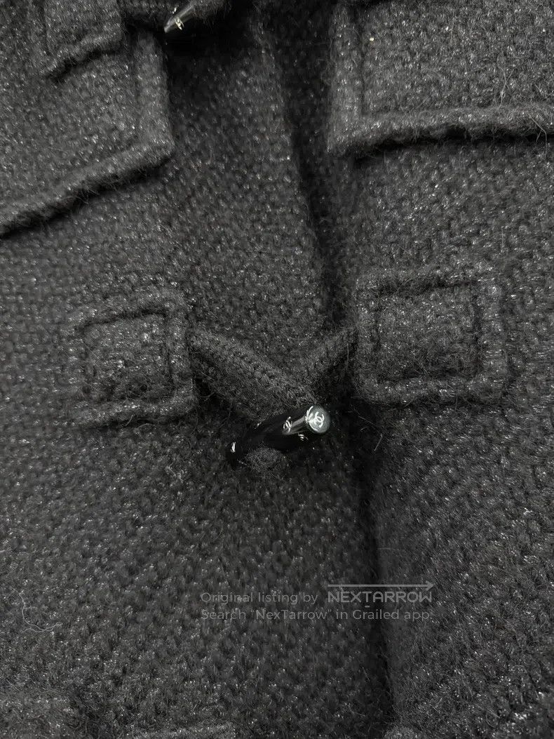 Chanel Chanel Black ox horn buckle hooded college tweed jacket Size XXS / US 00 / IT 34 - 2 Thumbnail