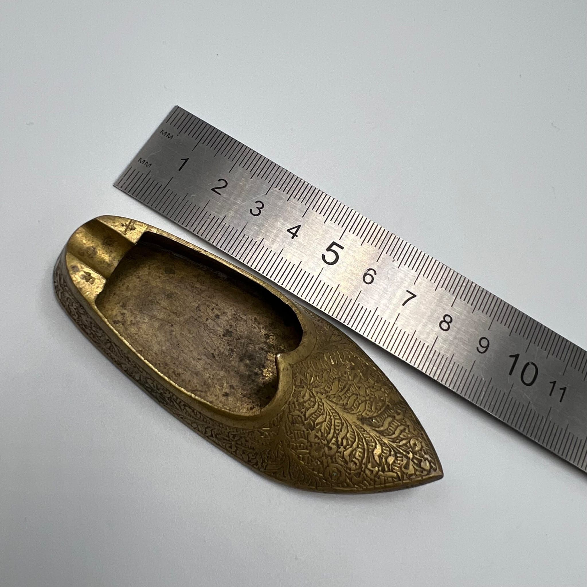 Vintage Vintage Shoe Ashtray Brass Golden Aladdin, Cone Size ONE SIZE - 5 Thumbnail