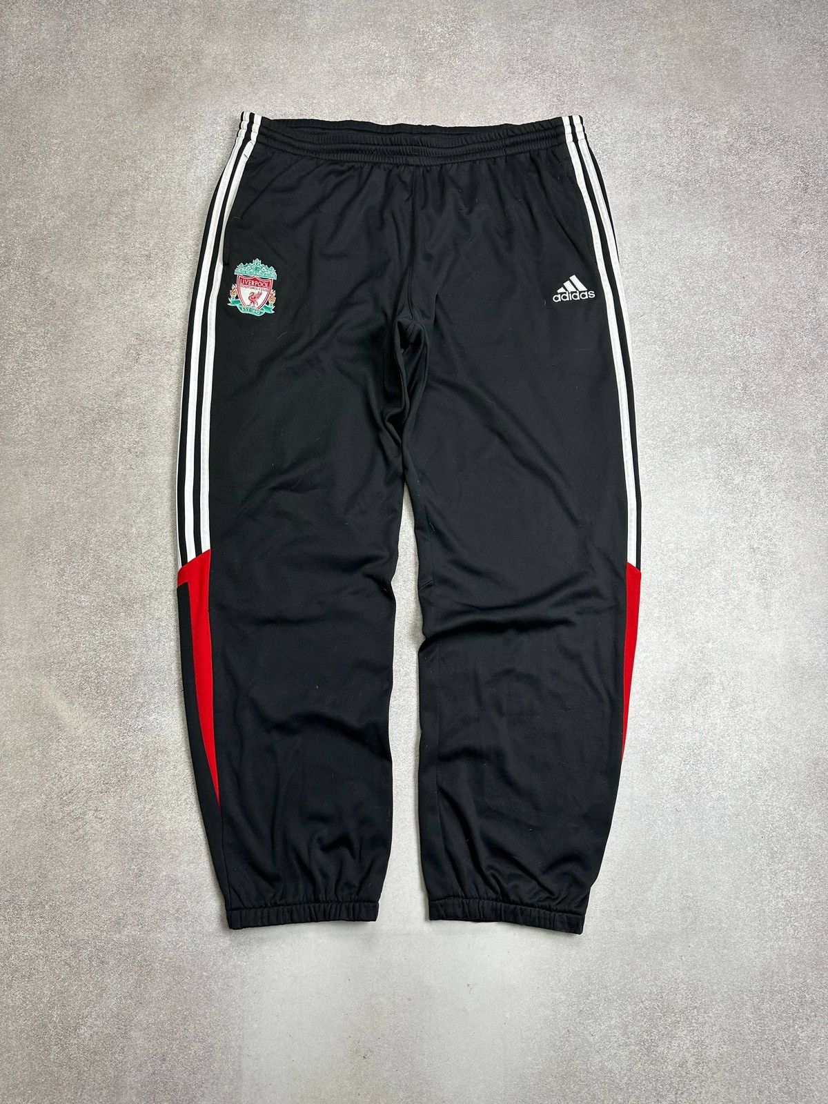 Adidas Vintage Adidas Liverpool Baggy Nylon Track Pants L Size US 34 / EU 50 - 1 Thumbnail