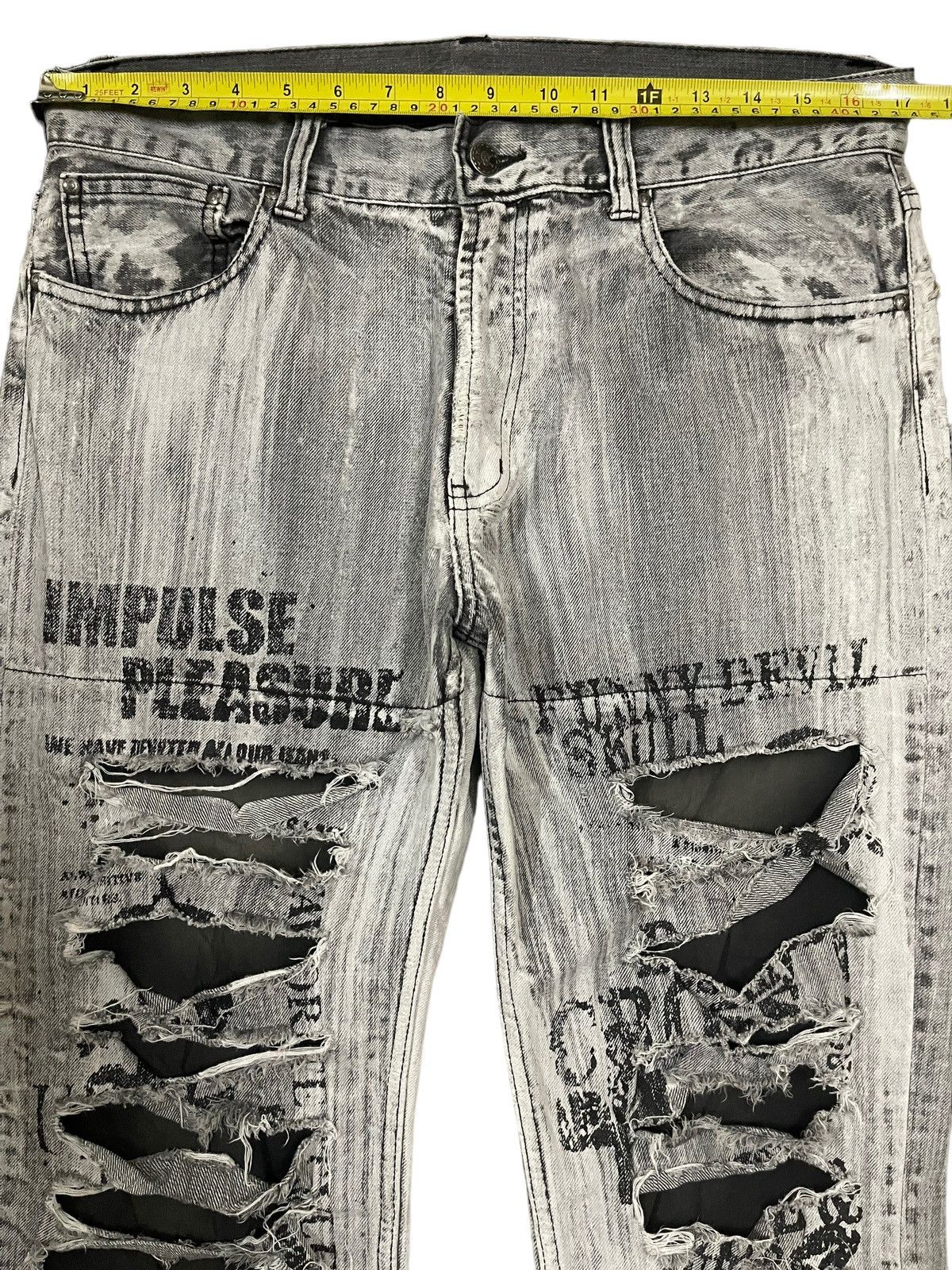 If Six Was Nine Vintage Japanese Skull Punk Distressed Bondage Flare Jeans Size US 33 - 11 Thumbnail