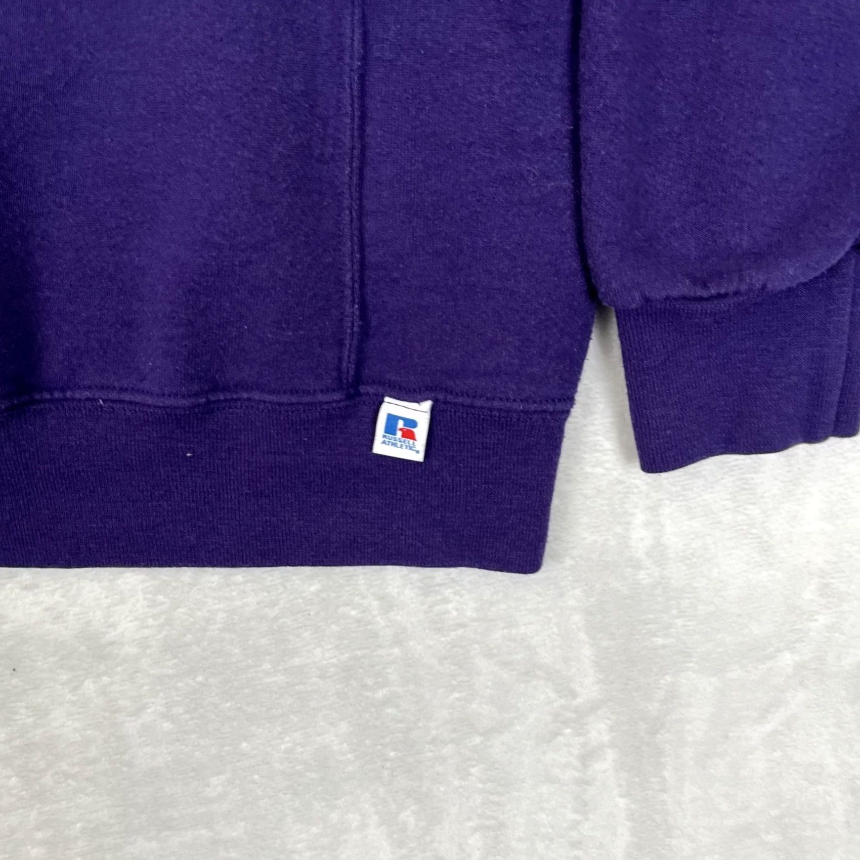 Russell Athletic VINTAGE Russell Athletic Sweatshirt Mens M Purple Crewneck Fleece Blank Logo Solid) Size US M / EU 48-50 / 2 - 2 Thumbnail