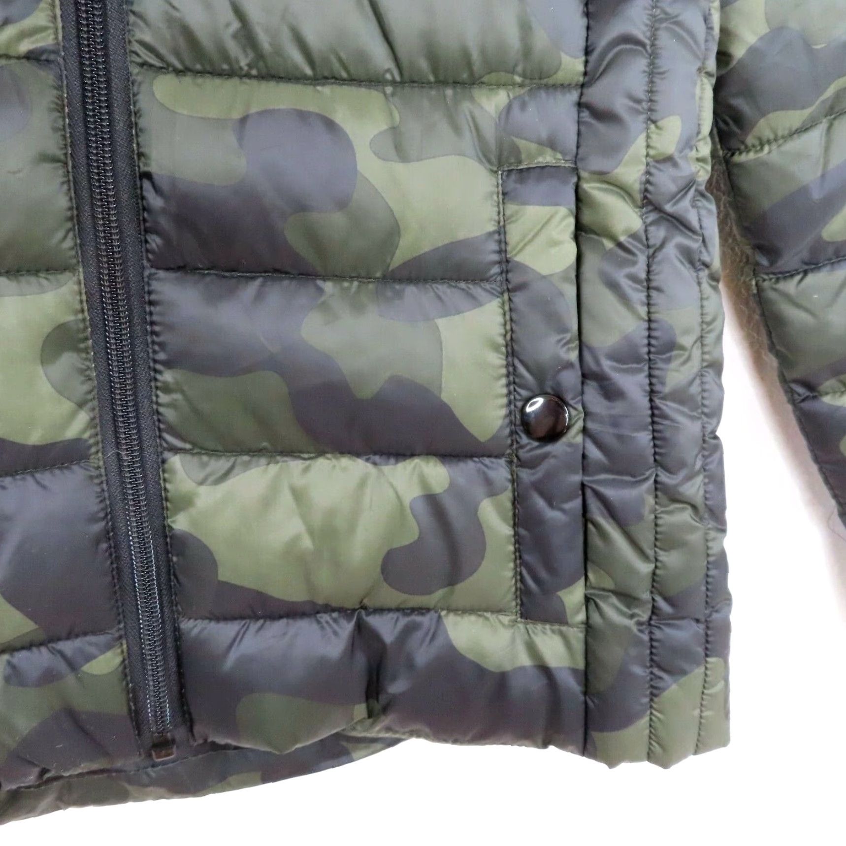 Guess GUESS Womens XS Puffer Jacket Camouflage Aden Logo Coat Shirt (Jacket) Body: Green (Camouflage) Regular Size XS Womens Size XS / US 0-2 / IT 36-38 - 3 Thumbnail