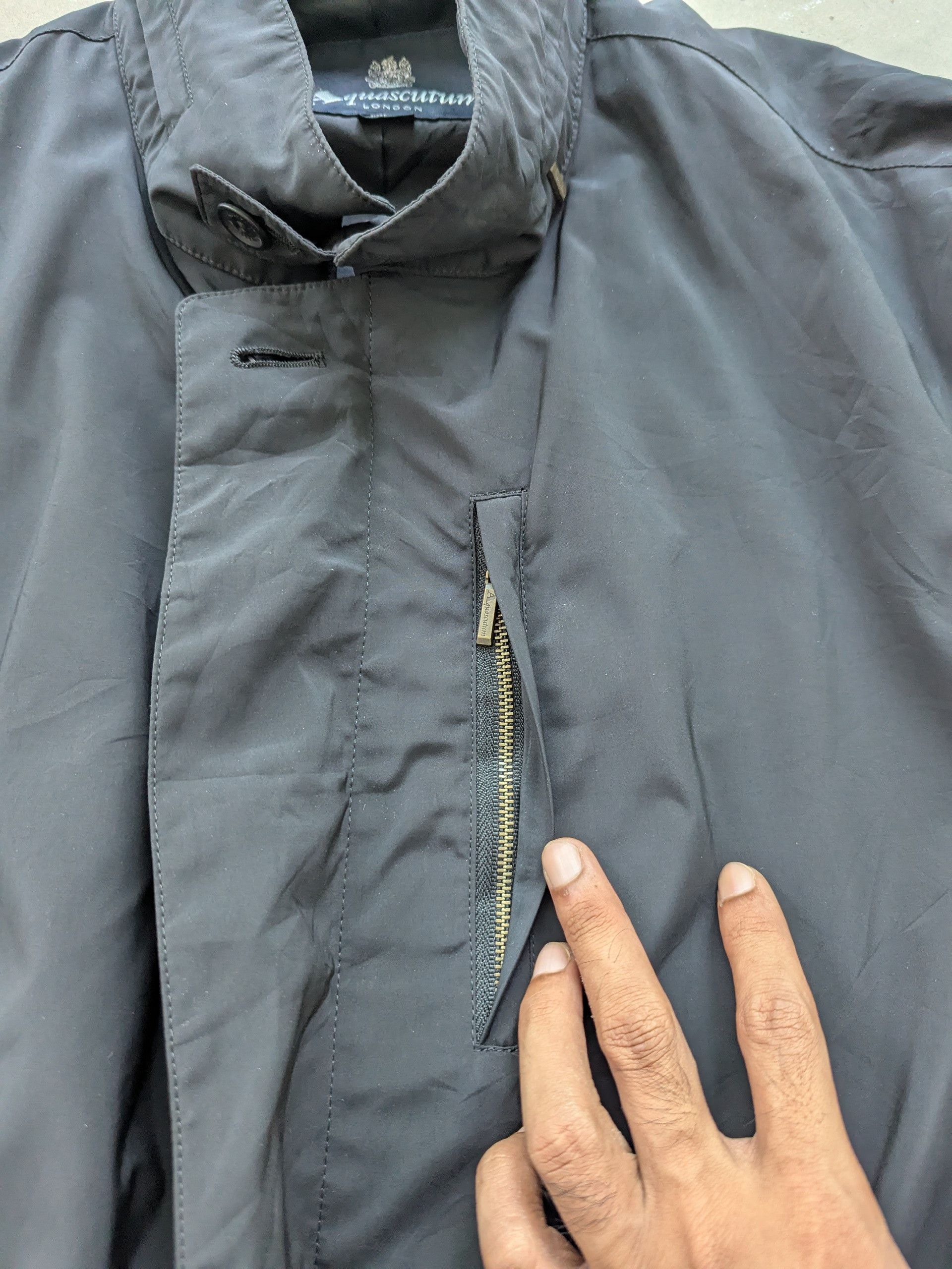 Aquascutum × Japanese Brand × Vintage Vintage 1990s Aquascutum Long Jacket Plain Black Size US L / EU 52-54 / 3 - 7 Thumbnail