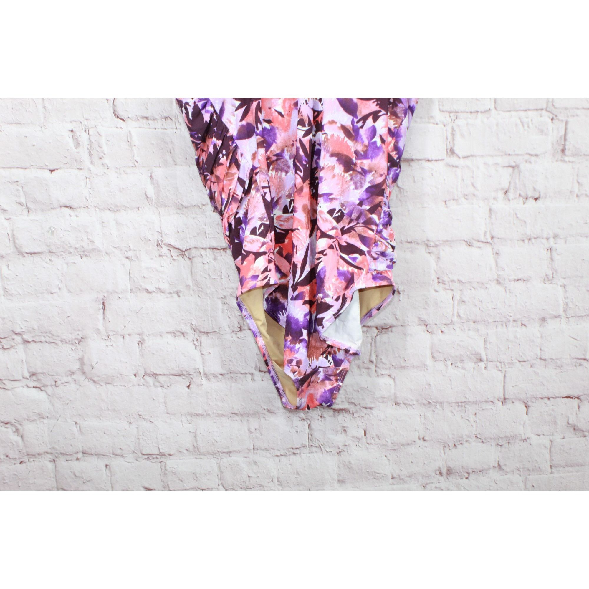 L.L. Bean LL Bean Slimming Swimwear Tanksuit Print Flowers Size XXL / US 16-18 / IT 52-54 - 5 Thumbnail