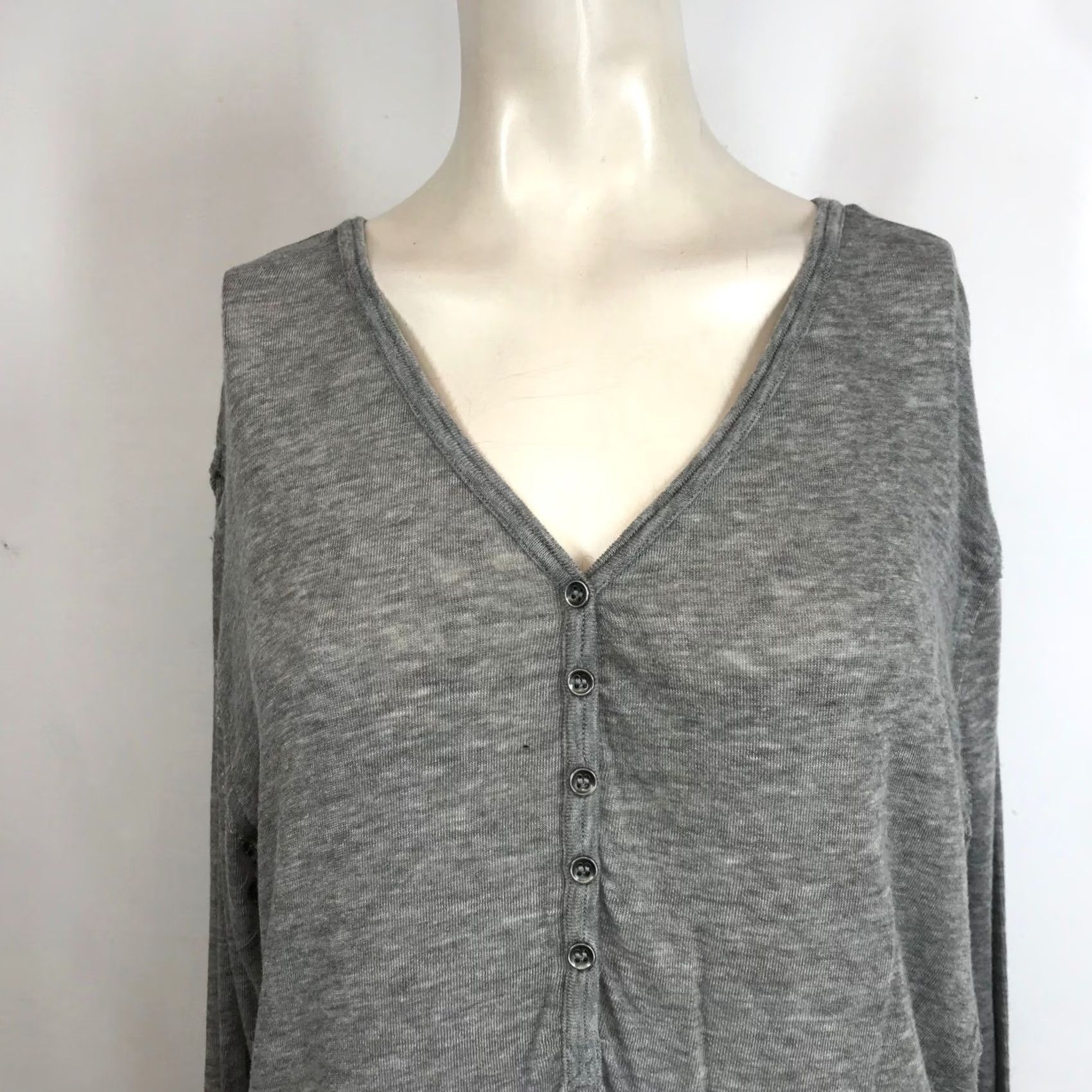 Vintage WE THE FREE V Neck Grey Henley Long Sleeve Open Back Twist Detail Top Womens XS Size XS / US 0-2 / IT 36-38 - 2 Thumbnail