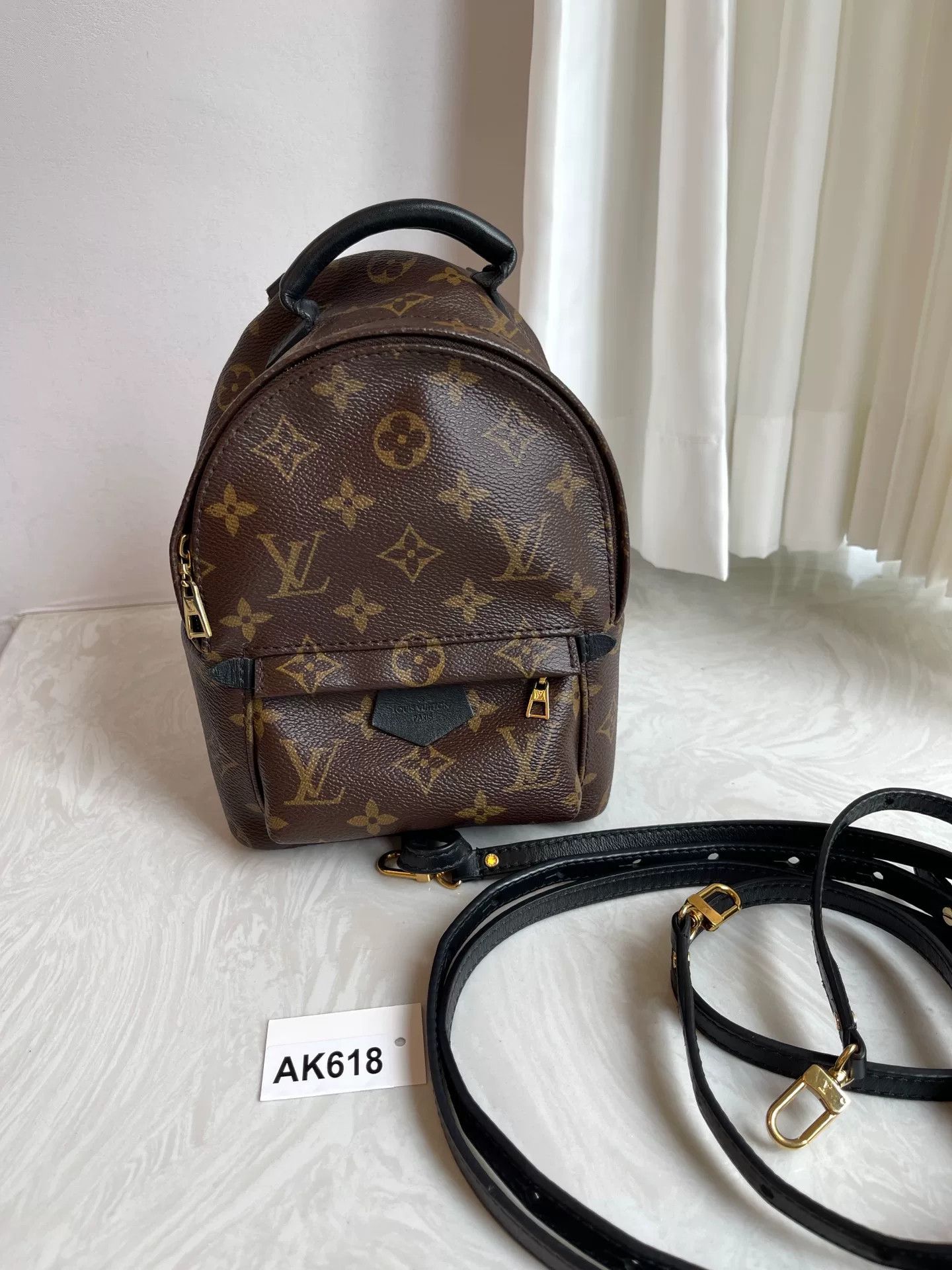 Louis Vuitton Pre-loved Bag Very good condition Size ONE SIZE - 1 Thumbnail