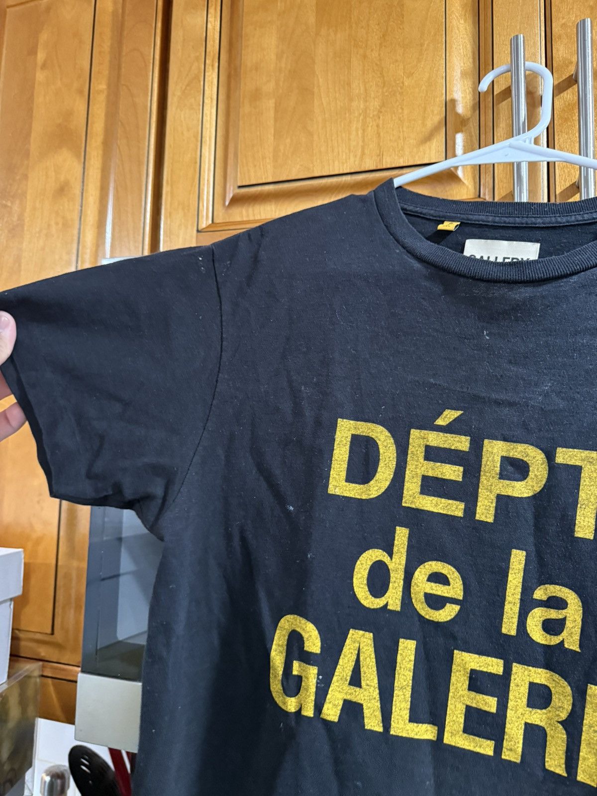 Gallery Dept. Gallery Dept. De La Galerie Classic French Logo Shirt Size S Size US S / EU 44-46 / 1 - 3 Thumbnail