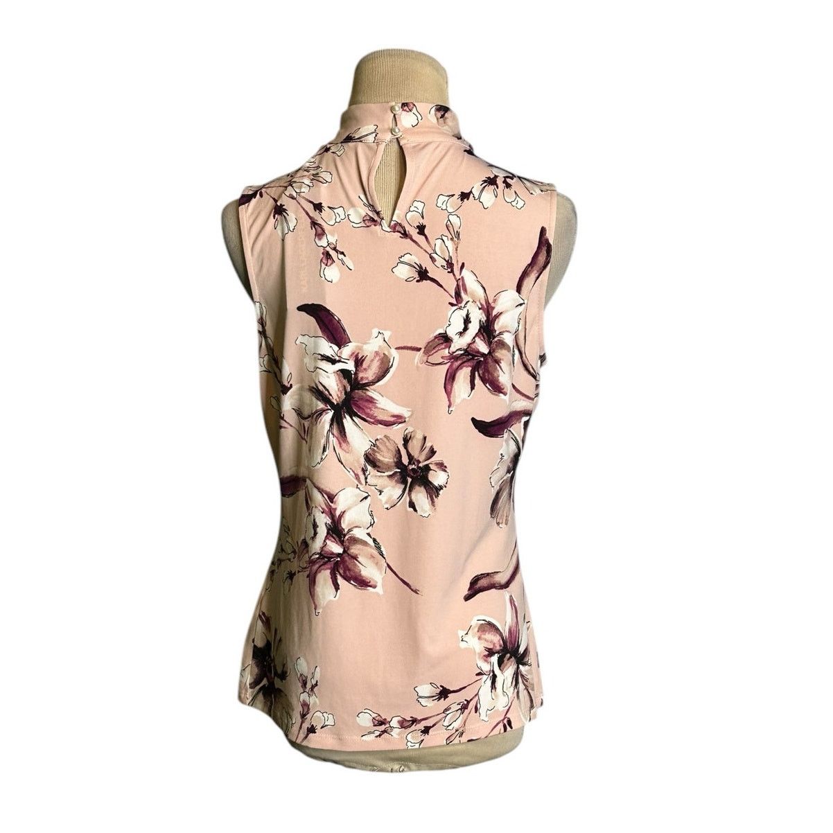 Karl Lagerfeld Karl Lagerfeld floral sleeveless drape-neck blouse size XS Size XS / US 0-2 / IT 36-38 - 2 Thumbnail