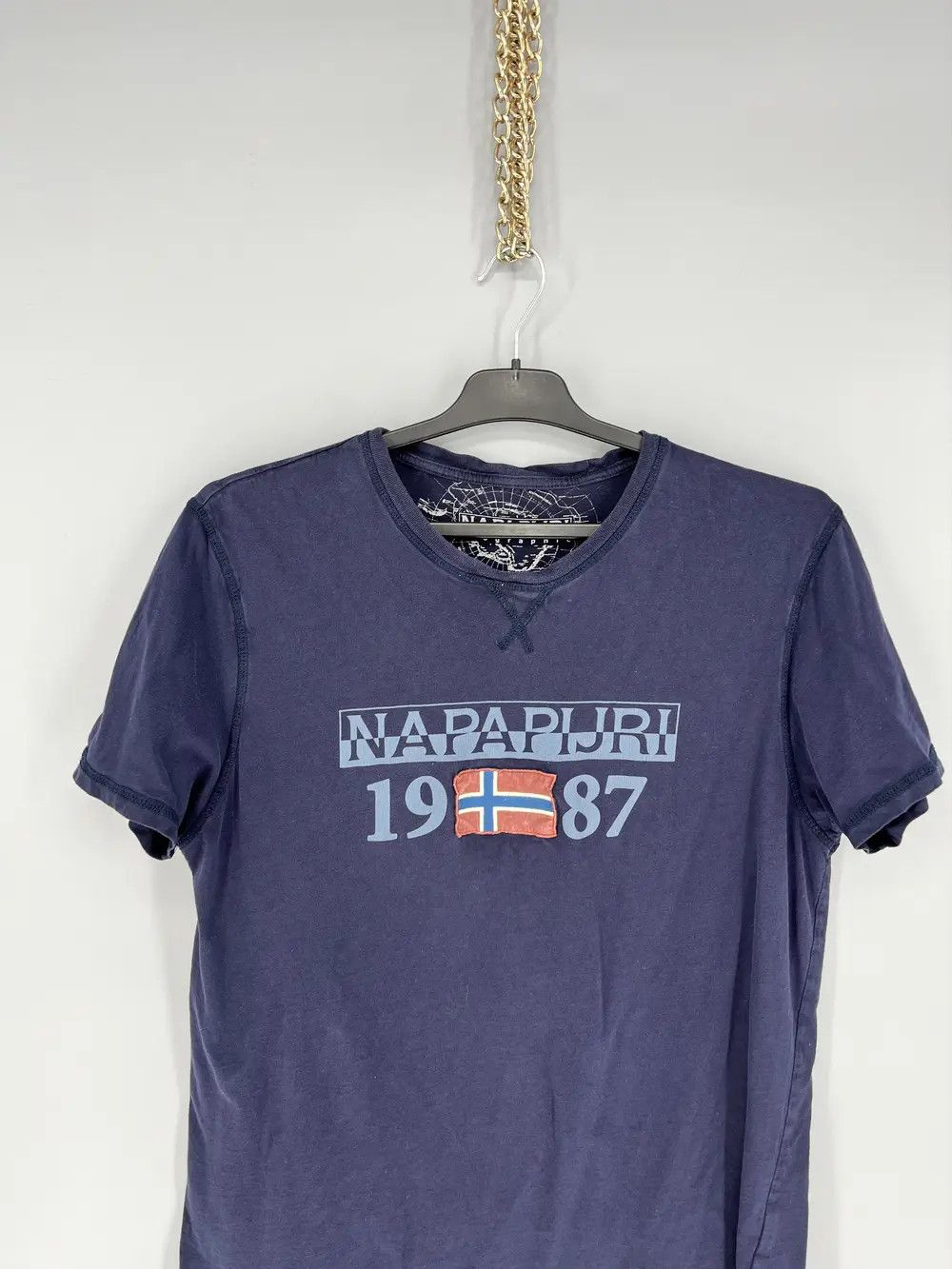 Vintage Vintage Napapijri Geographic Designer Fashion Style Shirt Size US L / EU 52-54 / 3 - 6 Thumbnail