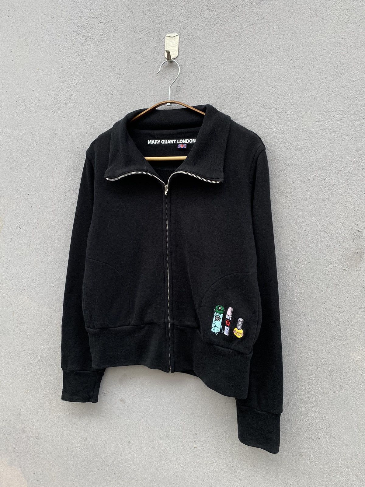 Designer × Japanese Brand 🔥MARY QUANT LONDON “Cosmetics Stuff” Embroidery Logo Sweater Size M / US 6-8 / IT 42-44 - 3 Thumbnail