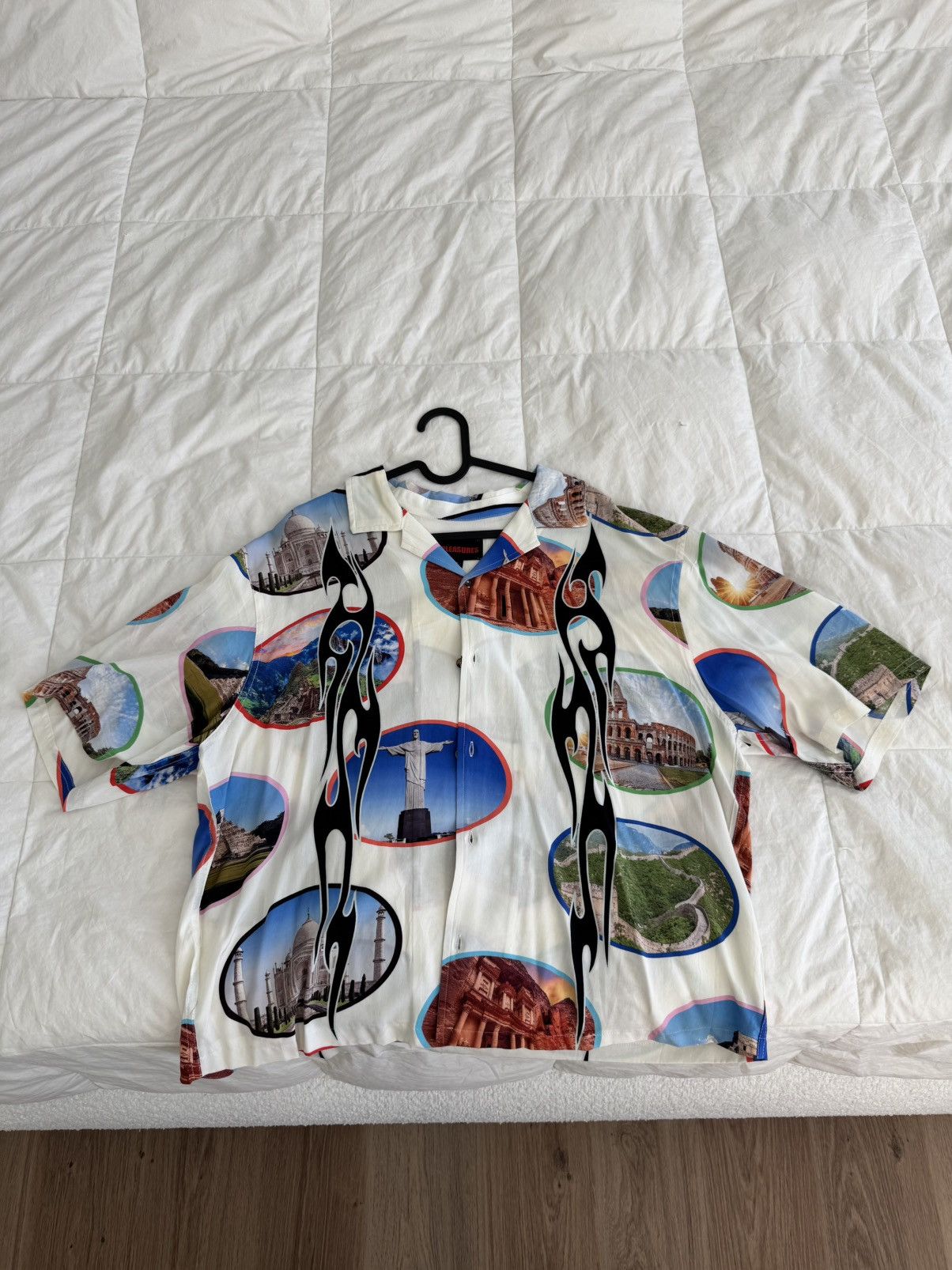 Pleasures Pleasures 7 Wonders Camp Tee (Hemmed) Size US L / EU 52-54 / 3 - 1 Preview