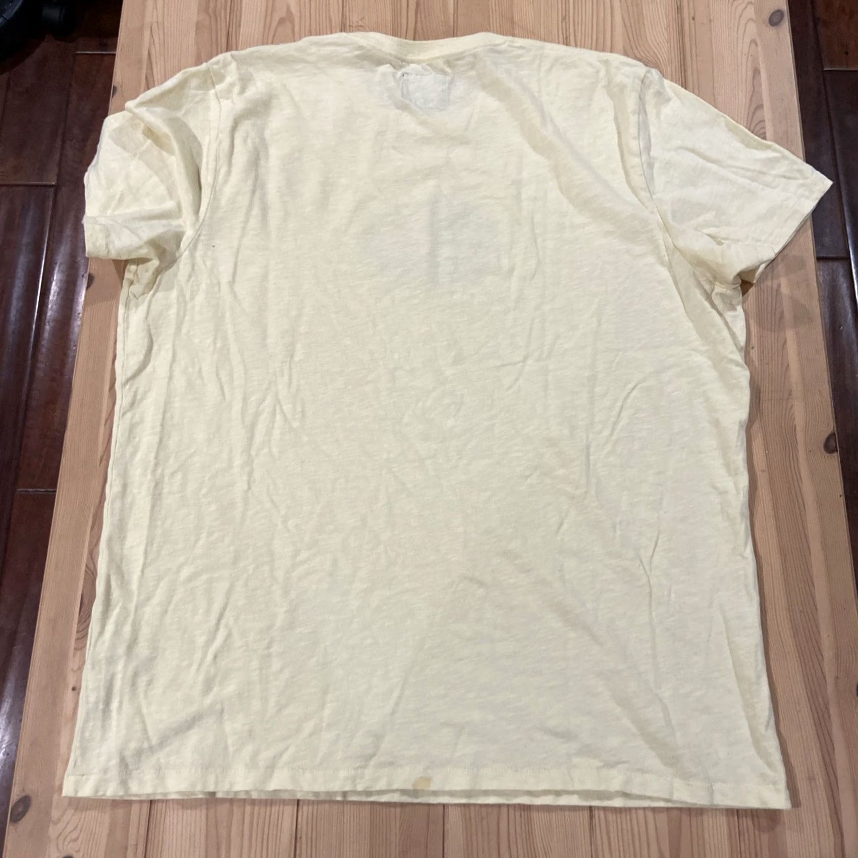 Abercrombie & Fitch VINTAGE Abercrombie & Fitch T-Shirt Mens 2XL Yellow Crew Neck Short Sleeve Oversized Cotton Surfwear Y2K XXL Yellow Mens Size US XXL / EU 58 / 5 - 7 Thumbnail