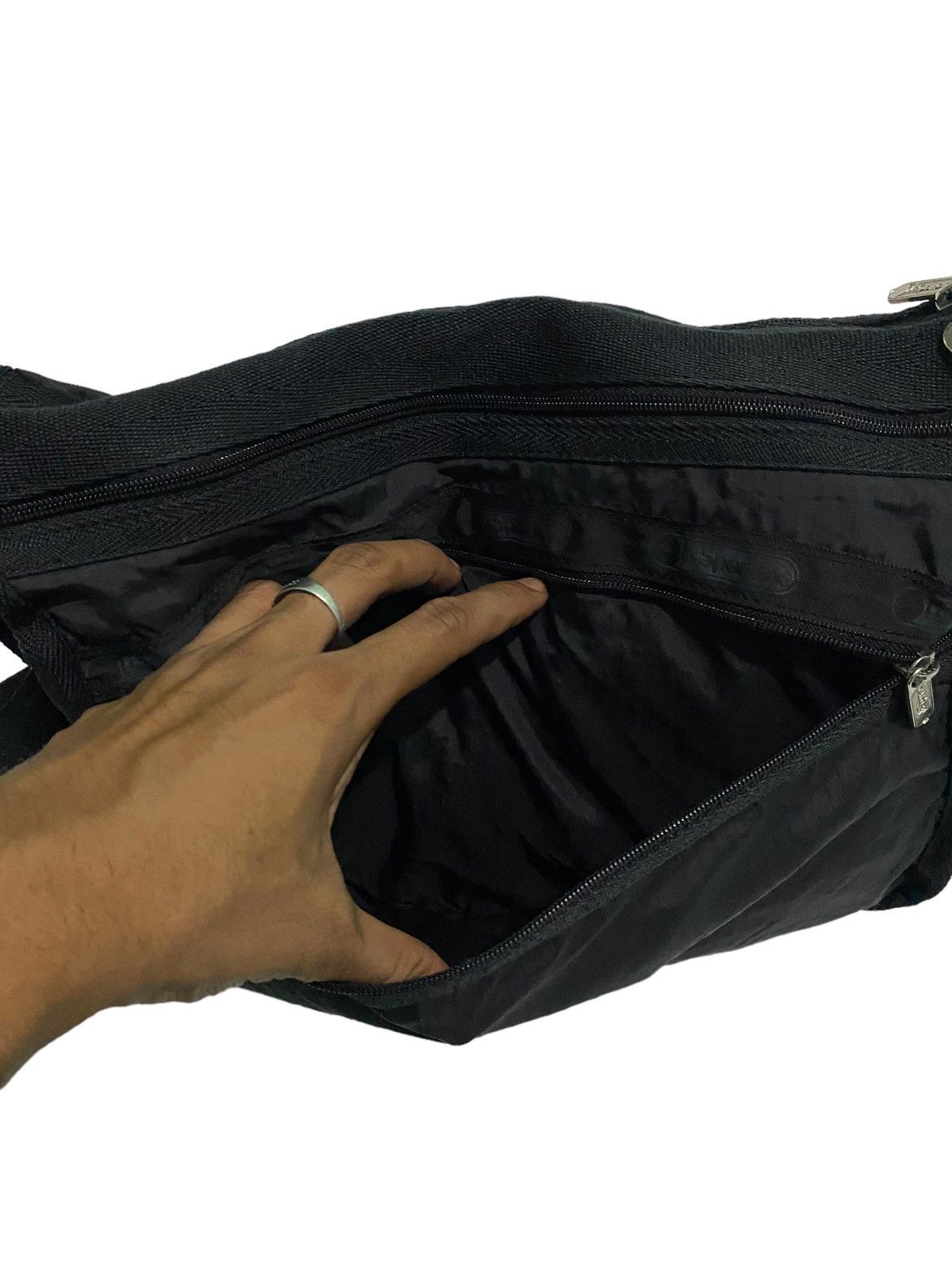 LeSportsac × Vintage Vintage Lesportsac Deluxe Shoulder Satchel Black Bag Size ONE SIZE - 10 Thumbnail