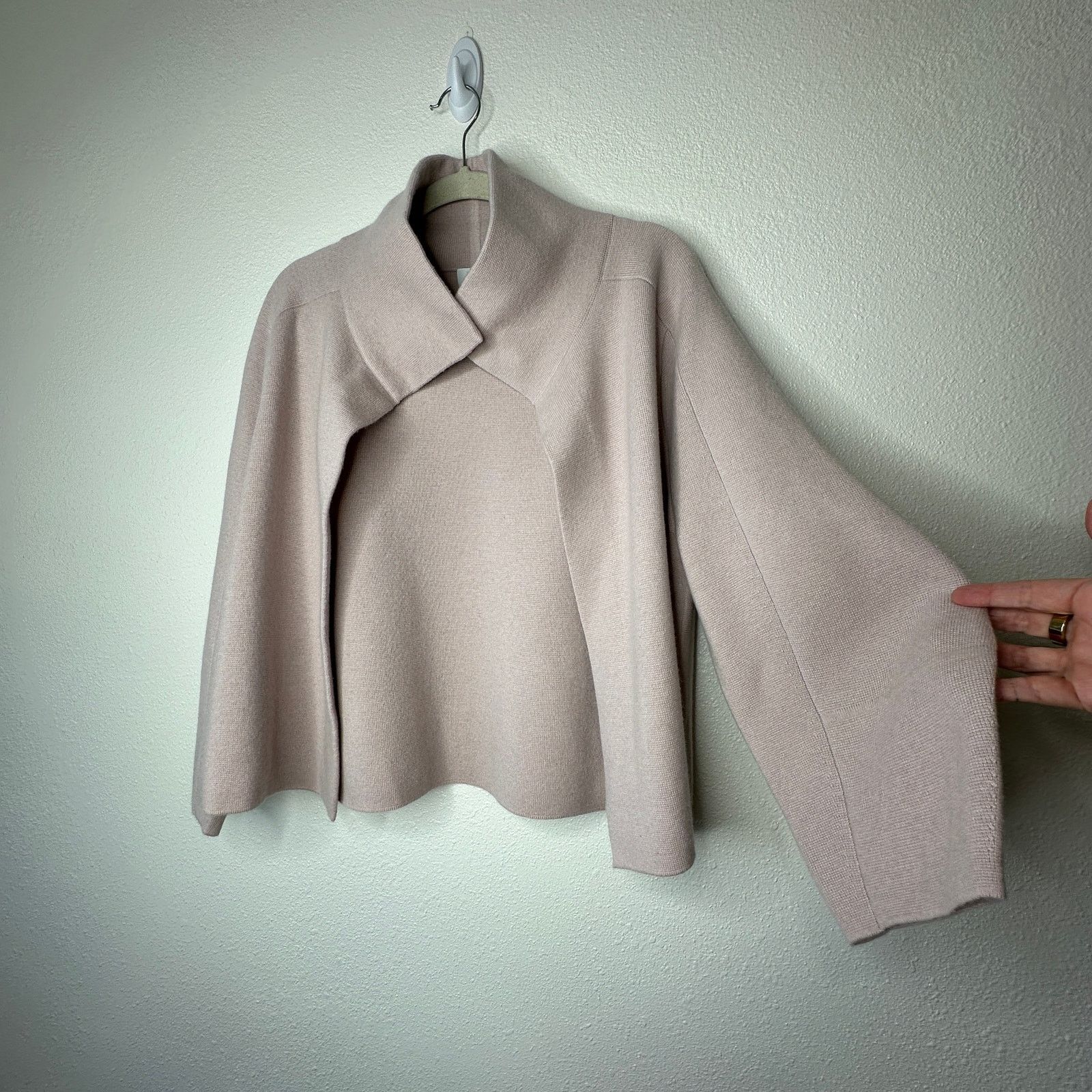 Tse TSE Light Pink Magnetic Collar Crop Cardigan Long Sleeves L Size L / US 10 / IT 46 - 3 Thumbnail