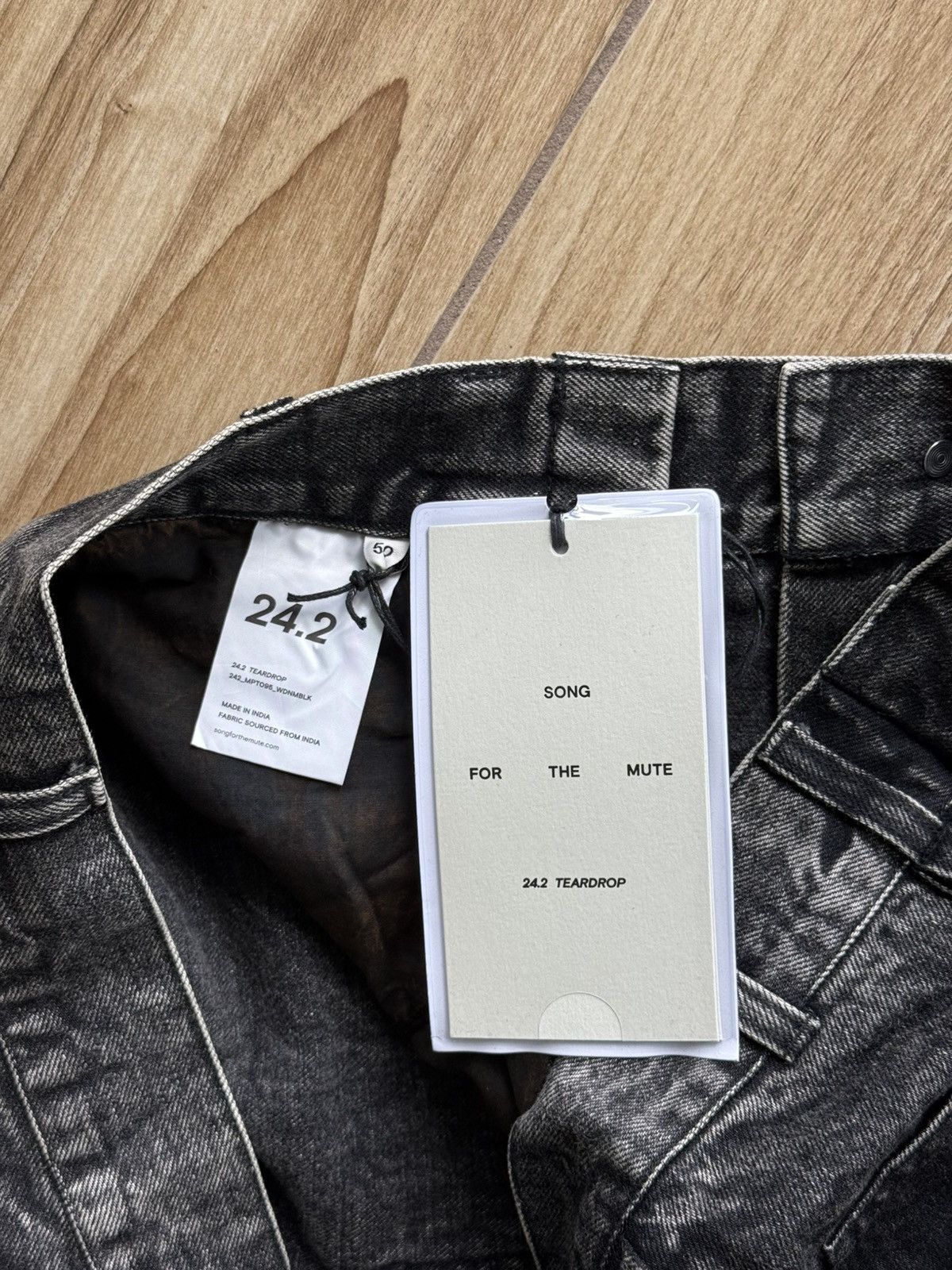 Song For The Mute Song For The Mute frayed-patch straight-leg denim jeans Size US 34 / EU 50 - 5 Thumbnail