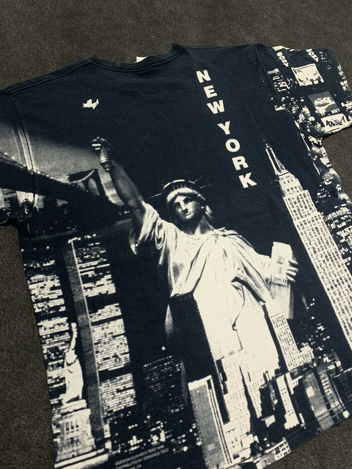 Fruit Of The Loom Vintage 1998 New York City All Over Print (AOP) T-Shirt Size US XL / EU 56 / 4 - 8 Thumbnail