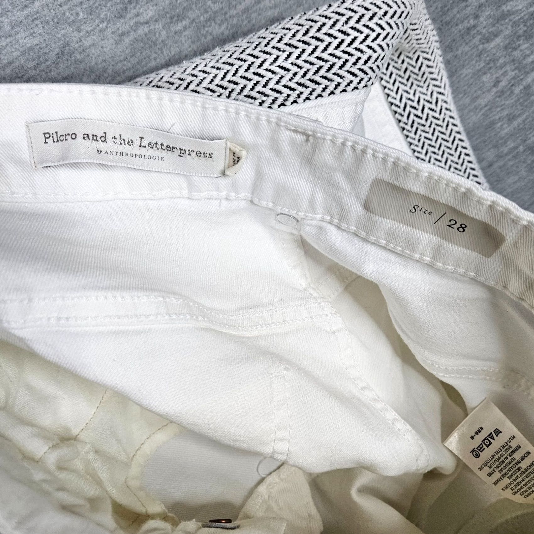 Anthropologie Anthropologie Pilcro and the Letterpress High-rise White Side Striped Slim Denim Jeans 28 Size Size 28" / US 6 / IT 42 - 5 Thumbnail