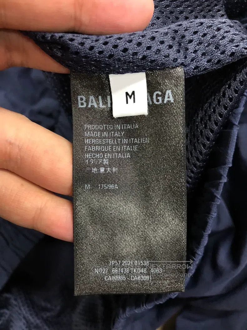 Balenciaga Balenciaga Striped Letter Collar Raglan Sleeve Regular Spo Size US M / EU 48-50 / 2 - 3 Thumbnail