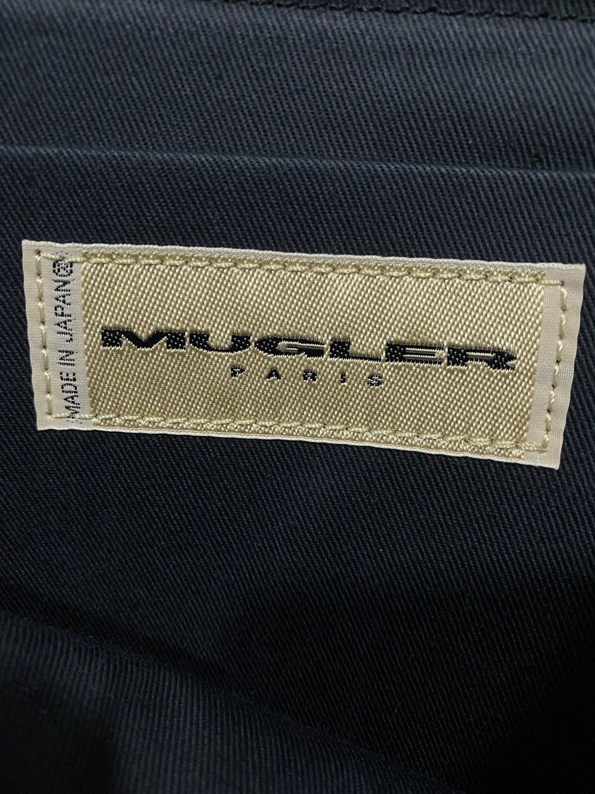Mugler 🔥Luxury🔥Mugler Paris Spell out Fully Leather Sling Bag Size ONE SIZE - 5 Thumbnail