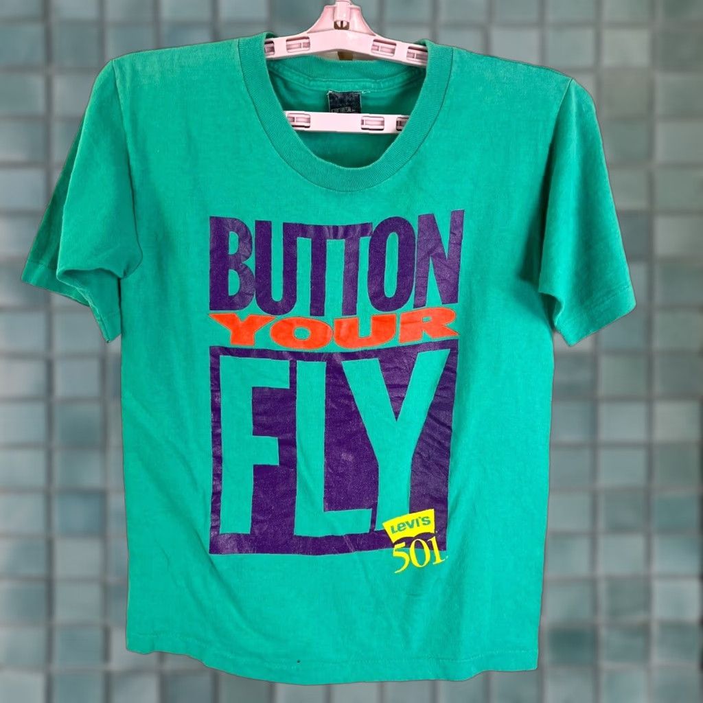 Levi's VINTAGE Levi's Women’s T-Shirt Casual Short Sleeve Crew Neck Graphic Barbie Green 90s Size M / US 6-8 / IT 42-44 - 1 Thumbnail
