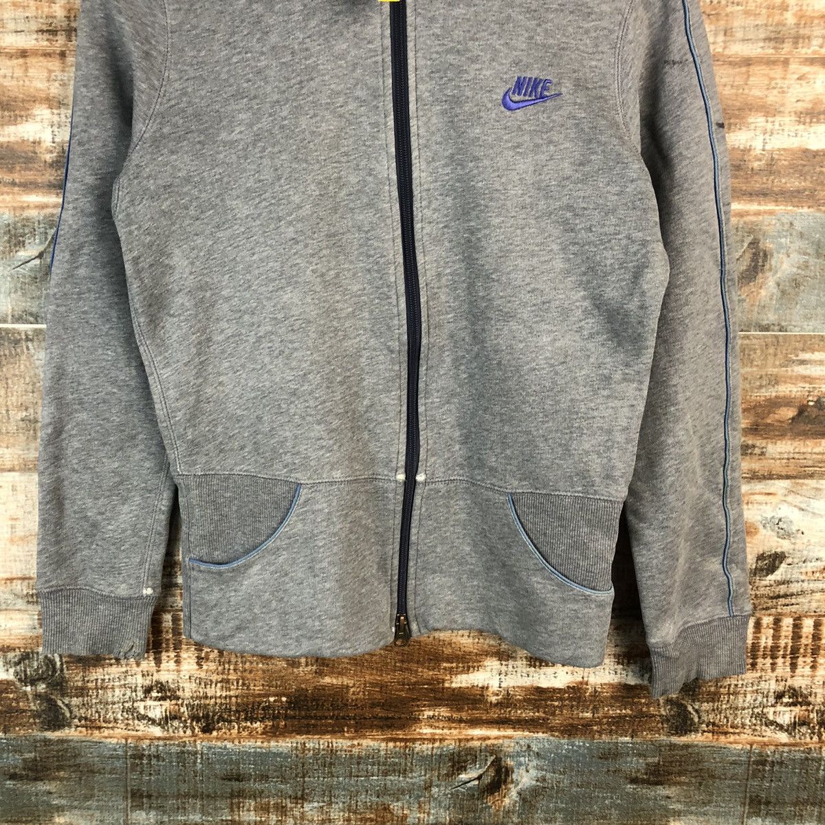 Nike Nike vintage sportwear Grey sweater Sweatshirt #A1573 Size S / US 4 / IT 40 - 6 Thumbnail