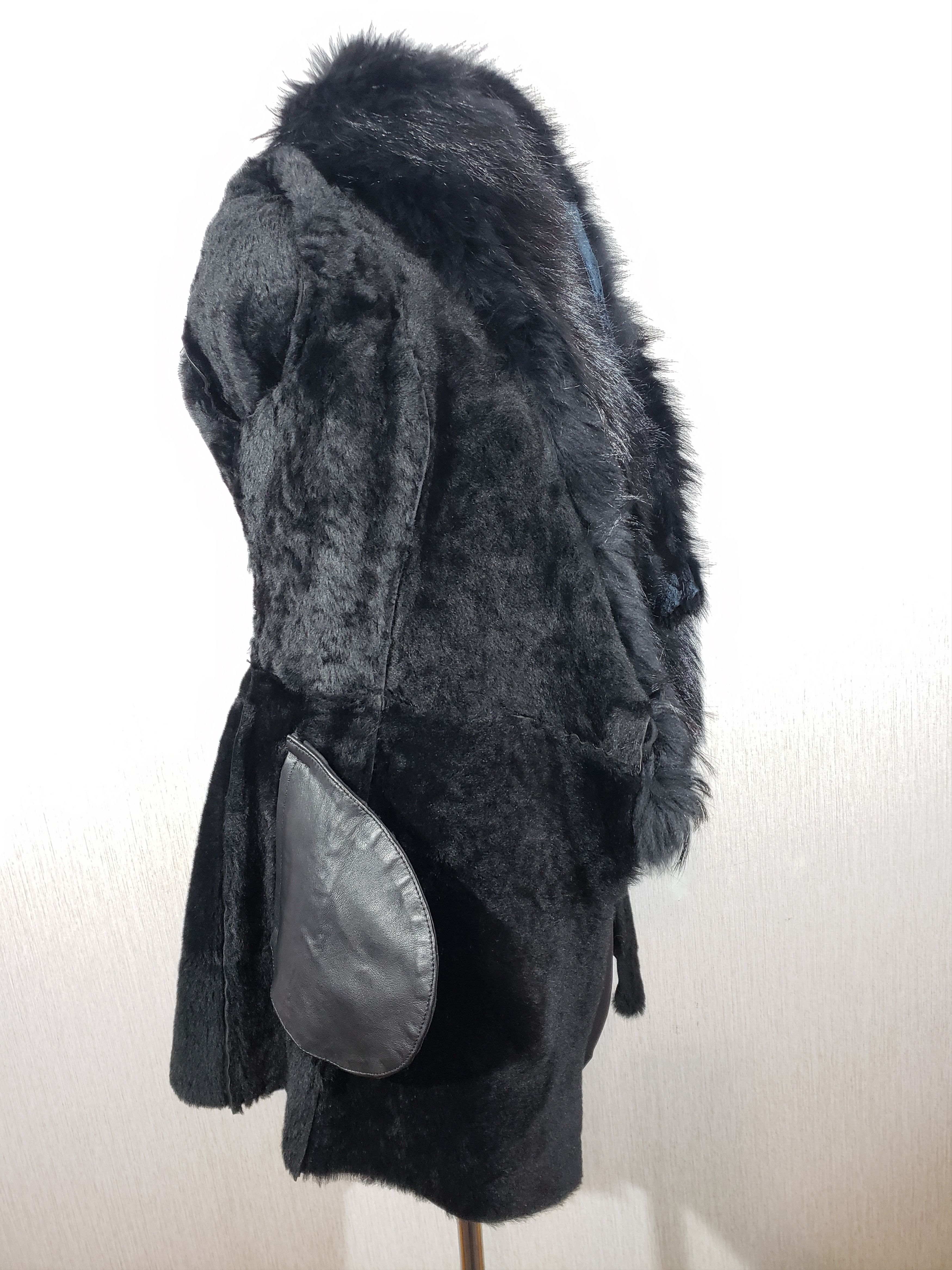 Other Stylish black sheepskin coat with a wide fluffy collar. Size S / US 4 / IT 40 - 8 Thumbnail
