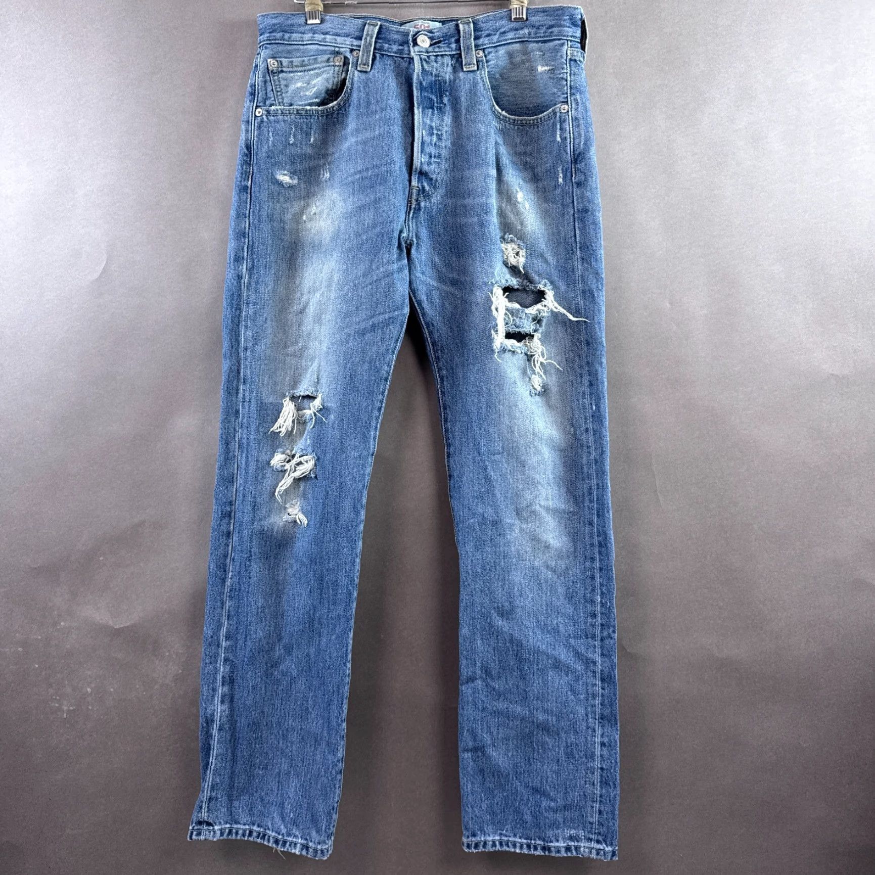 Levi's Levi's 501 Jeans Mens 32x32 Blue Thrashed Destroyed Button Fly Work Denim Straight 5-Pocket Classic Regular Waist 32in Inseam Jeans Mens Blue Size US 32 / EU 48 - 3 Thumbnail