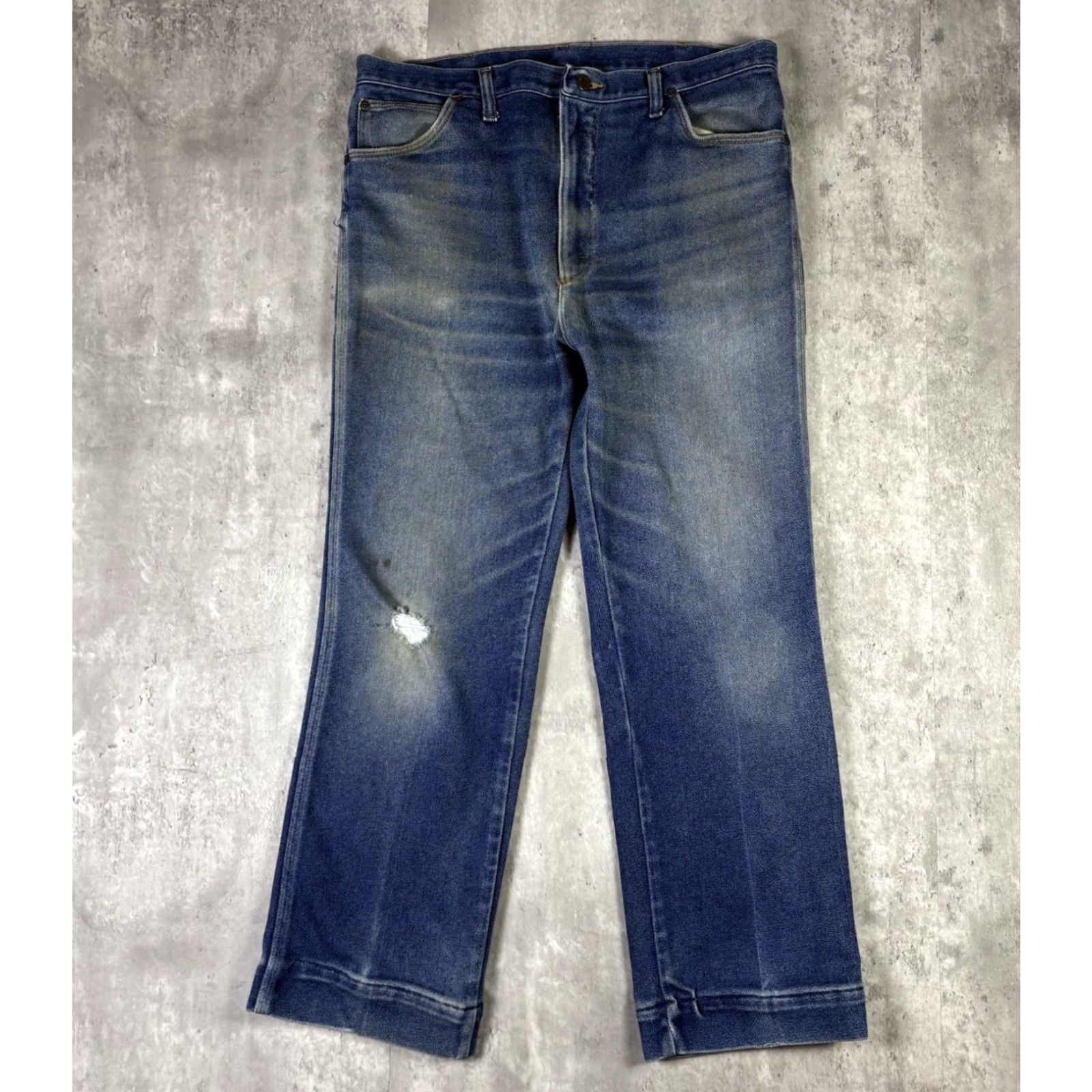 Wrangler VINTAGE Wrangler Jeans Dark Wash 38x28 Regular Fit Straight Leg 70s Cowboy Cut Mens Jeans Blue Denim Cotton USA 13MWZ Size US 38 / EU 54 - 2 Thumbnail
