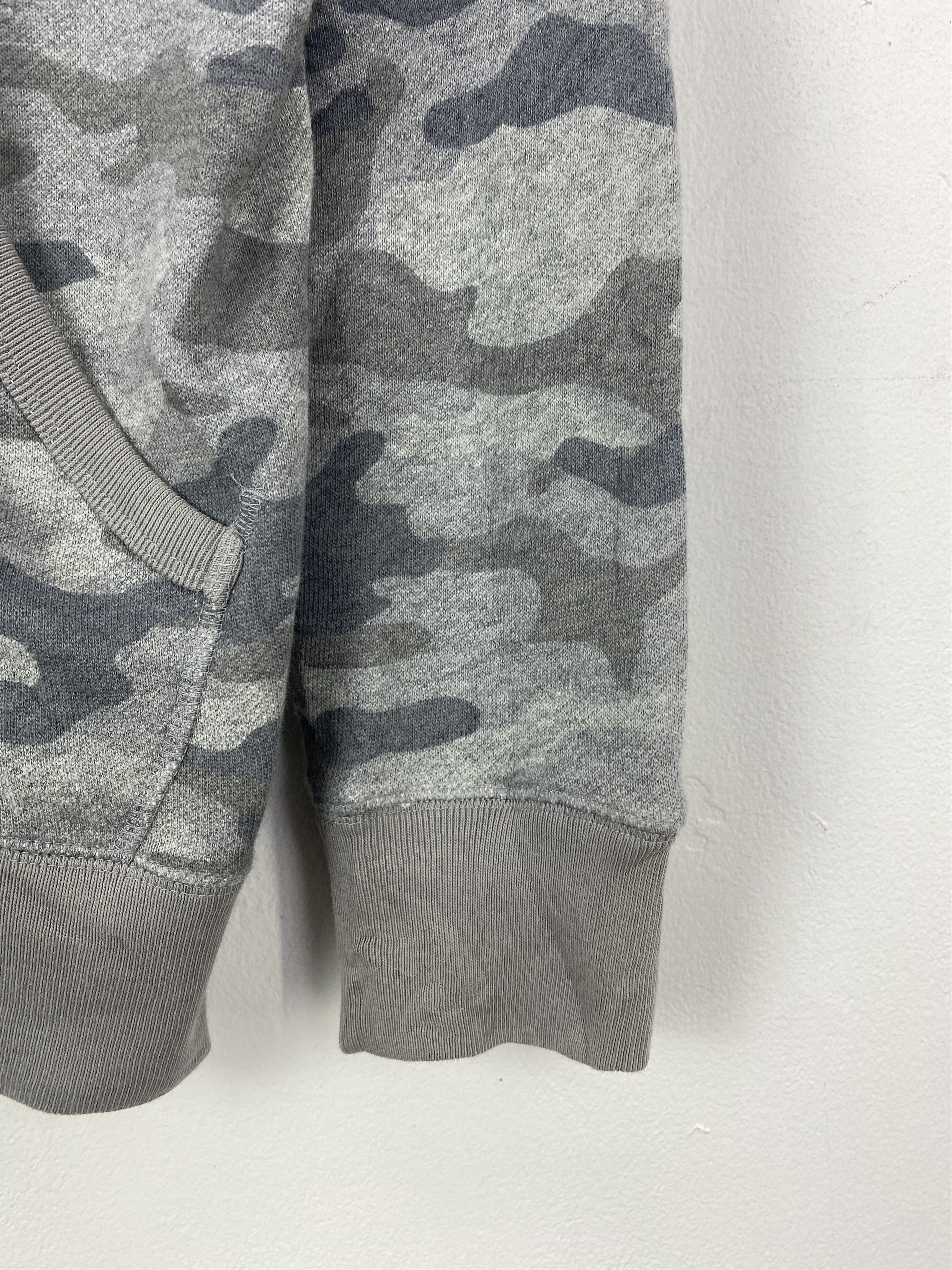 The North Face Vintage The North Face Camouflage Zipper Up Hoodie SH0239 Size US L / EU 52-54 / 3 - 5 Thumbnail