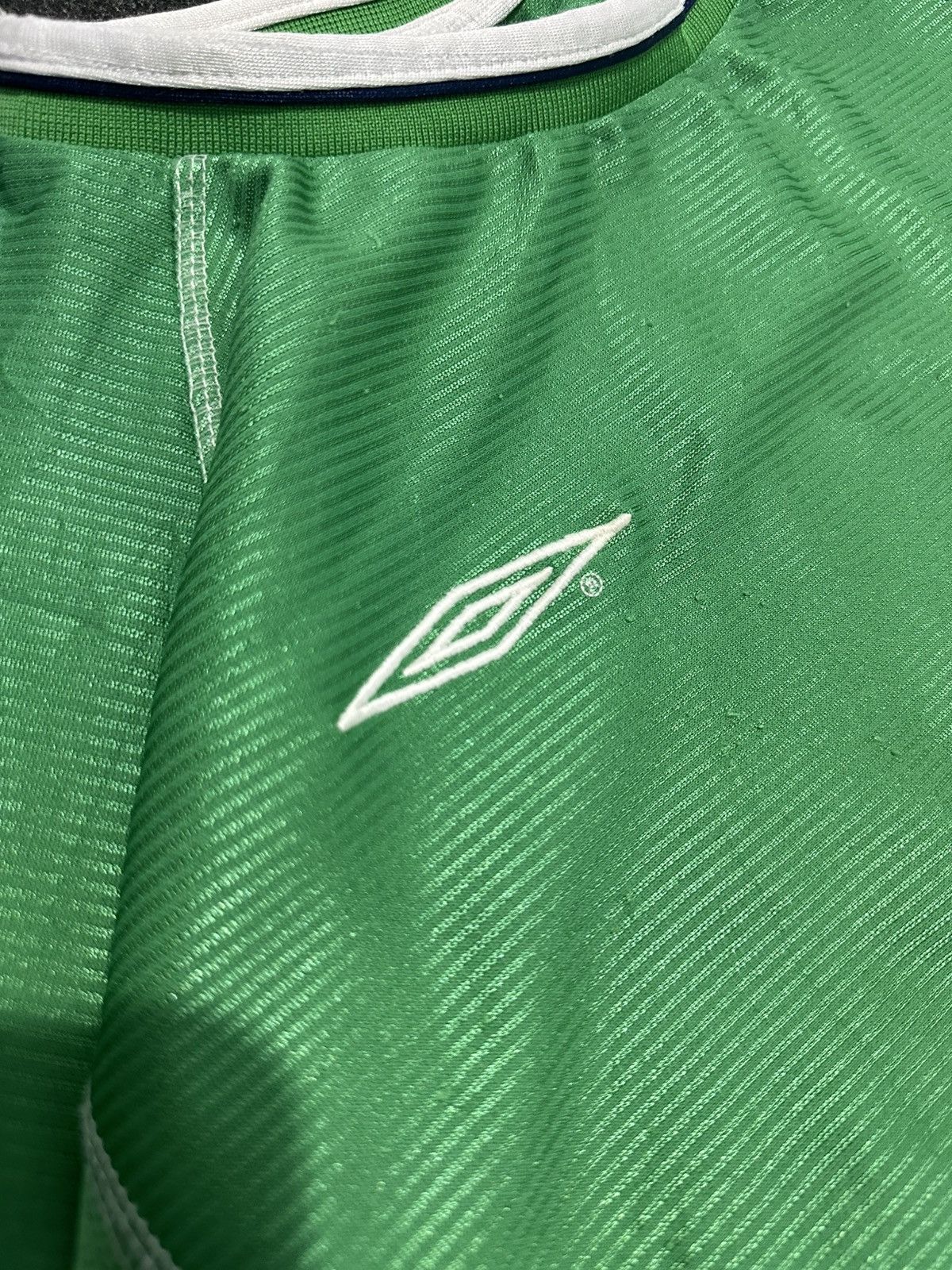 Vintage IRELAND 2001 2003 HOME FOOTBALL JERSEY Size US L / EU 52-54 / 3 - 4 Thumbnail