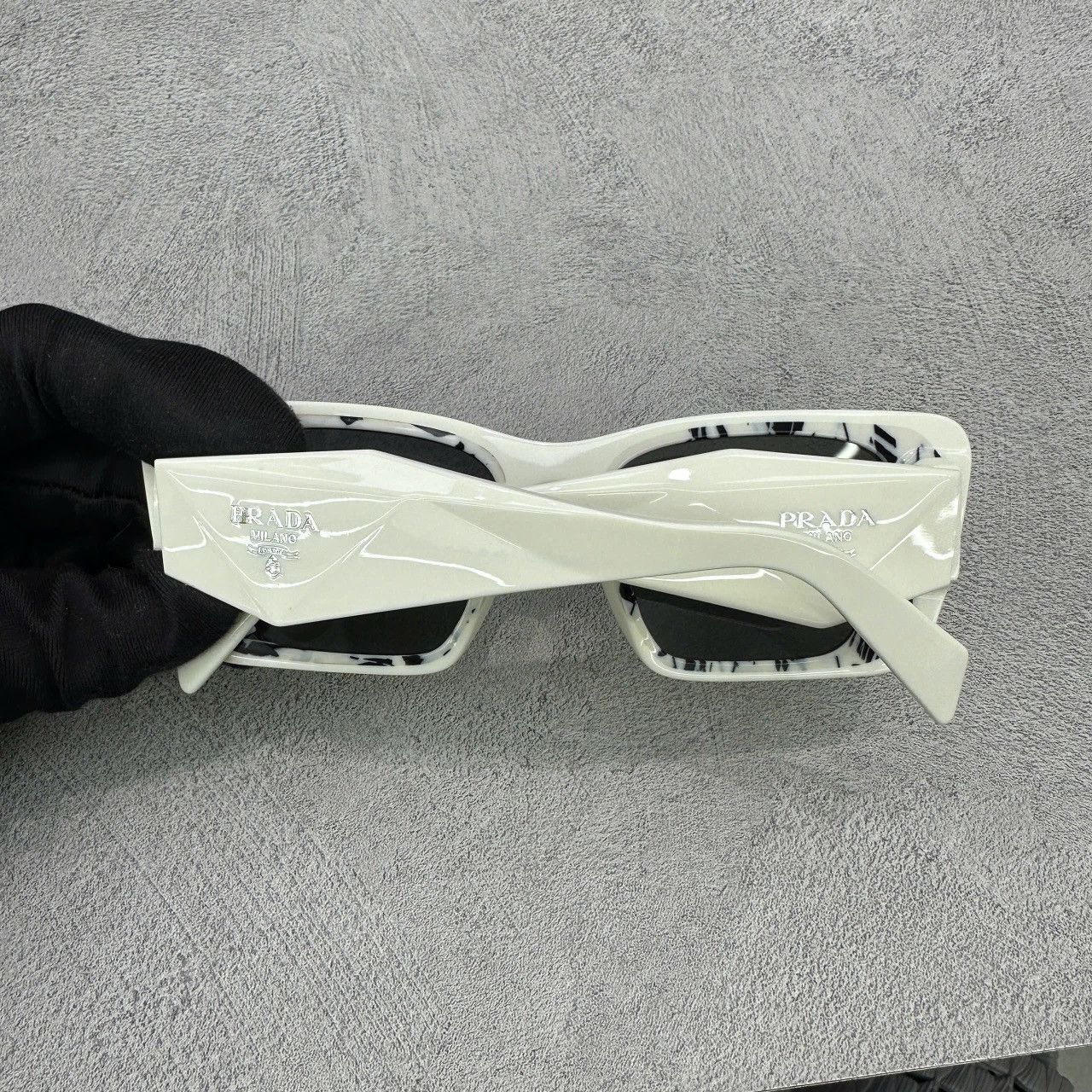 Prada PRADA 0PR 08YS 02V5S0 SUNGLASSES Size ONE SIZE - 3 Thumbnail