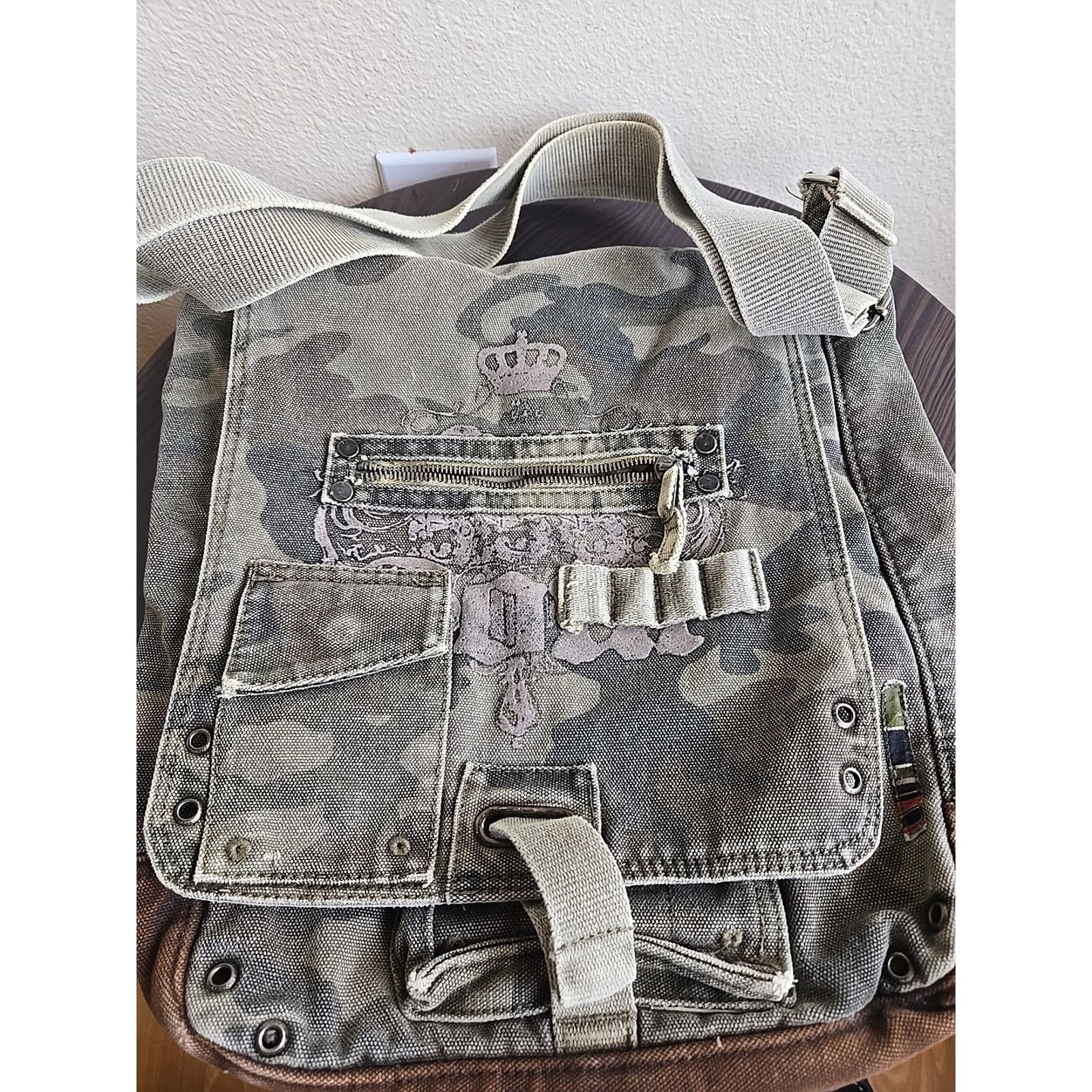 Vintage Vintage Triple 5 Soul Cross Body Camo Bag Messenger Bag Size ONE SIZE - 1 Thumbnail