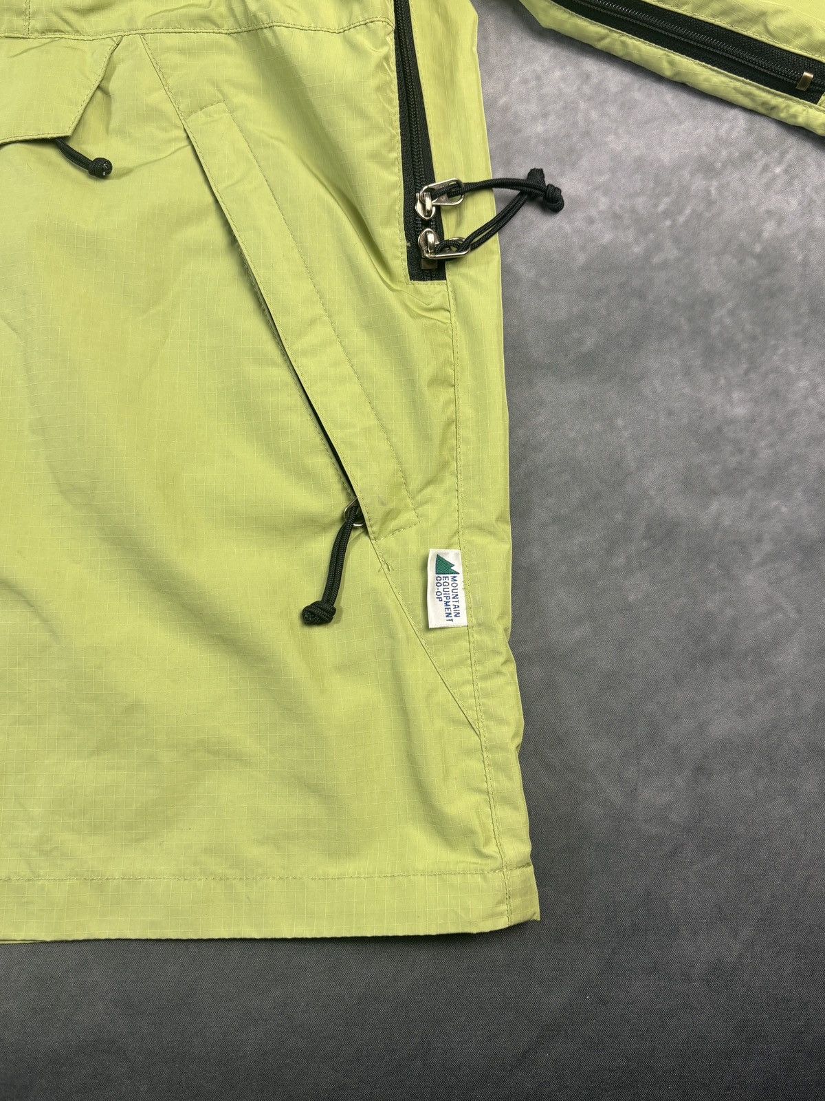 Mountain Equipment Company × Vintage S/S 2001 Mountain Equipment Co-op Kestrel Anorak Vintage MEC Size US M / EU 48-50 / 2 - 5 Thumbnail