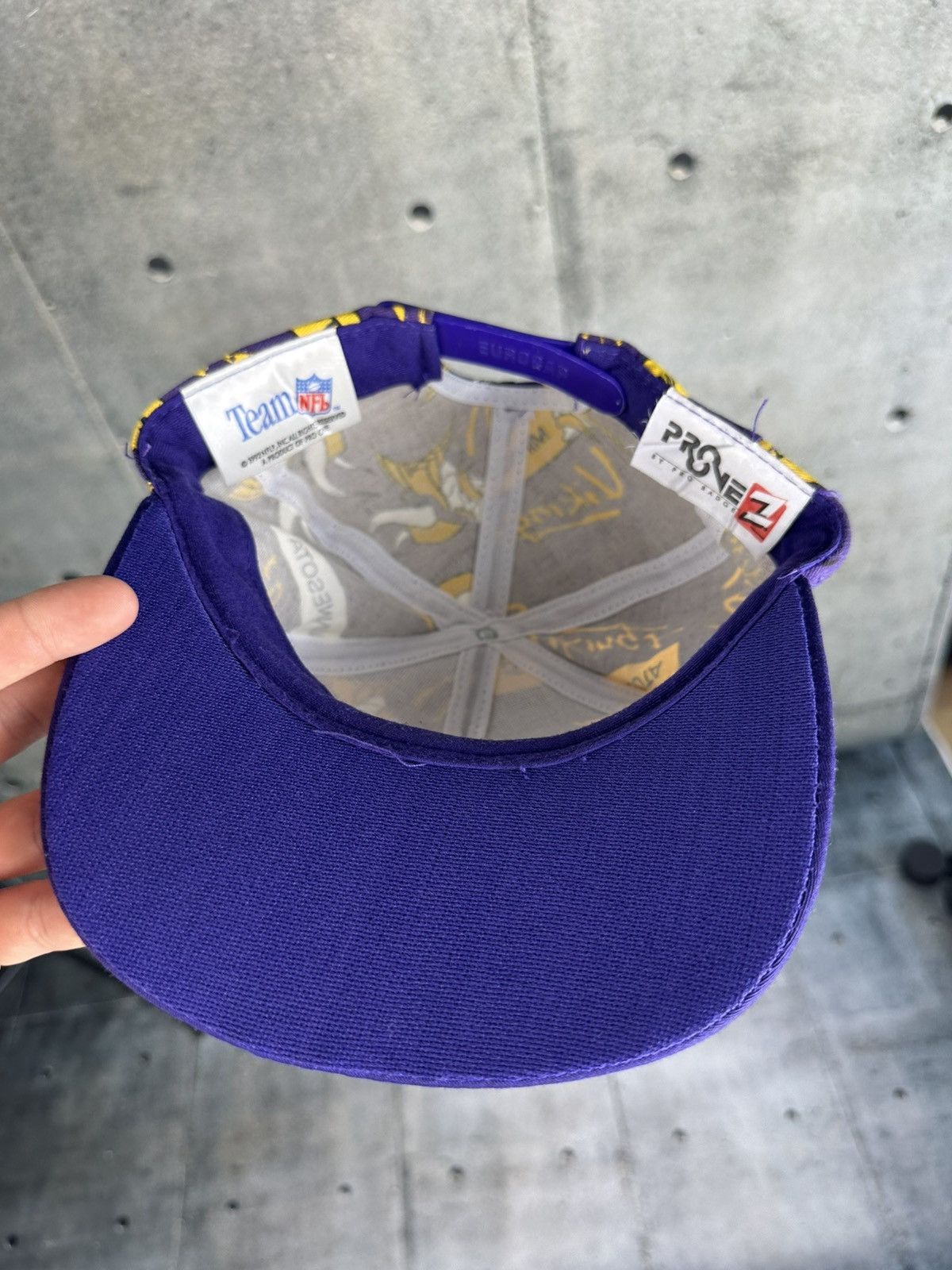 NFL × Vintage Minessota Vikings Vintage Snapback Cap Hat NFL Size ONE SIZE - 3 Thumbnail