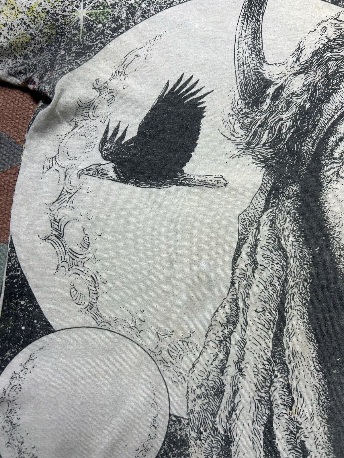Vintage VTG 90s all over print t shirt Native American eagle AOP L Size US L / EU 52-54 / 3 - 3 Thumbnail