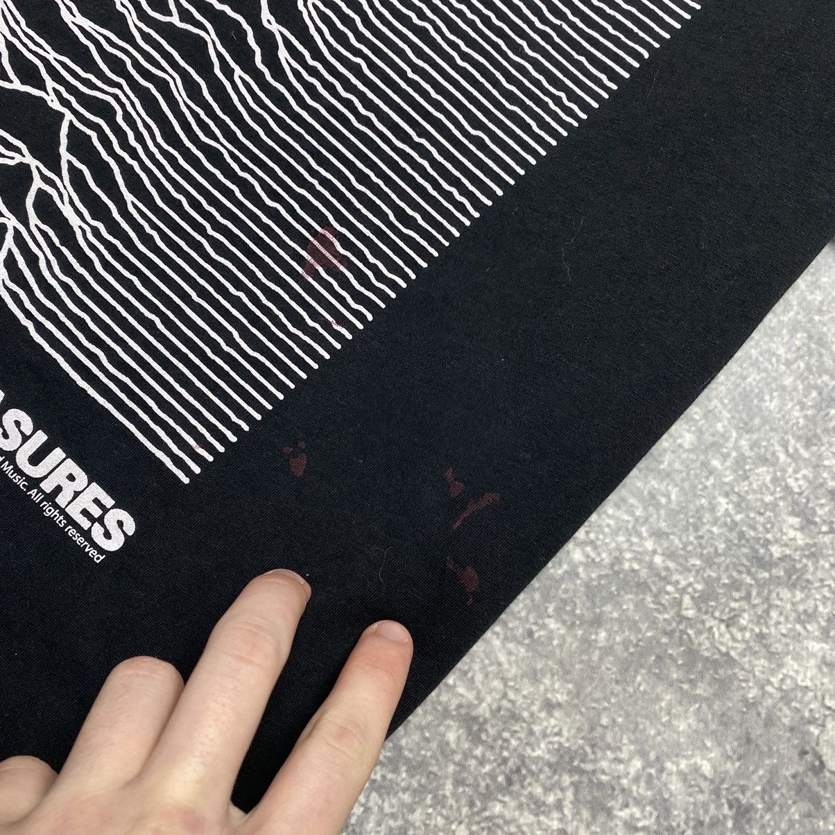 Band Tees × Vintage Vintage JoyDivision Unknown Pleasures 2017 Band rare tee Size US L / EU 52-54 / 3 - 6 Thumbnail