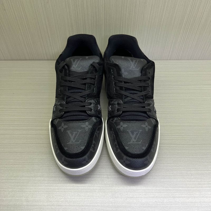 Louis Vuitton Louis Vuitton Trainer Low Top Fashion Sneakers Size US 7 / IT 37 - 2 Thumbnail